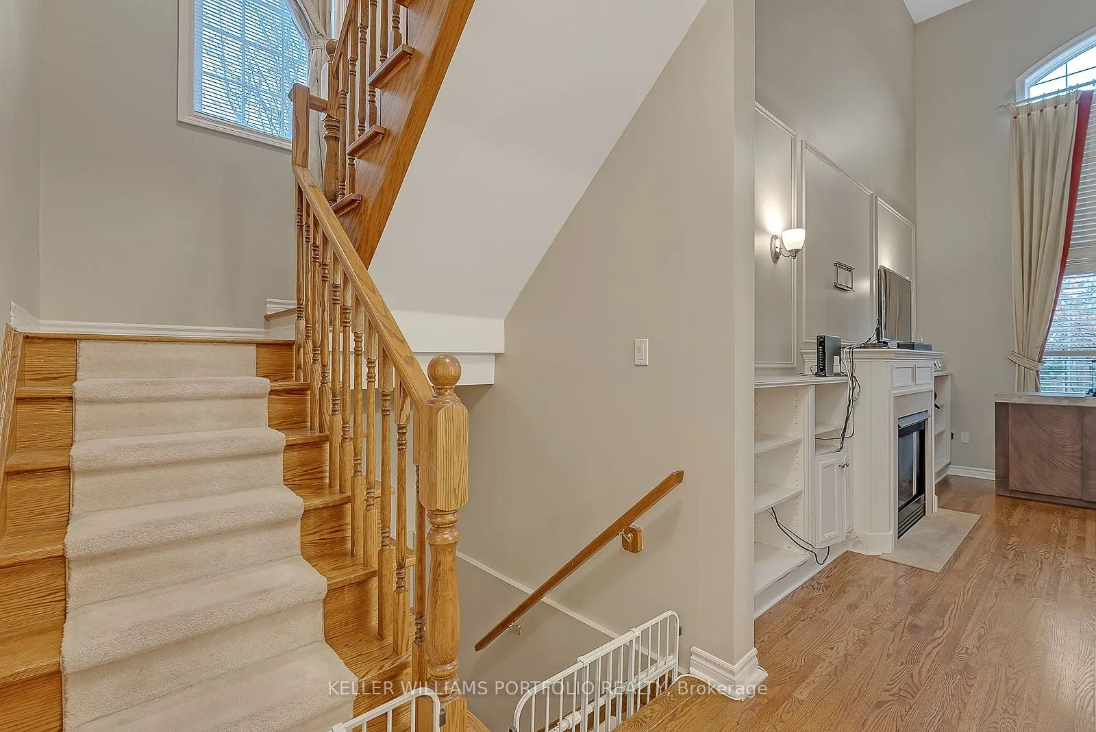2153 MEADOWGLEN Drive