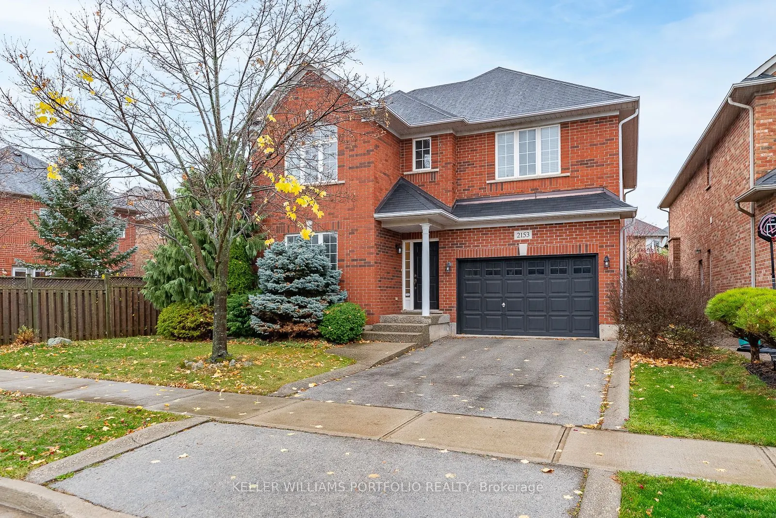 2153 MEADOWGLEN Drive