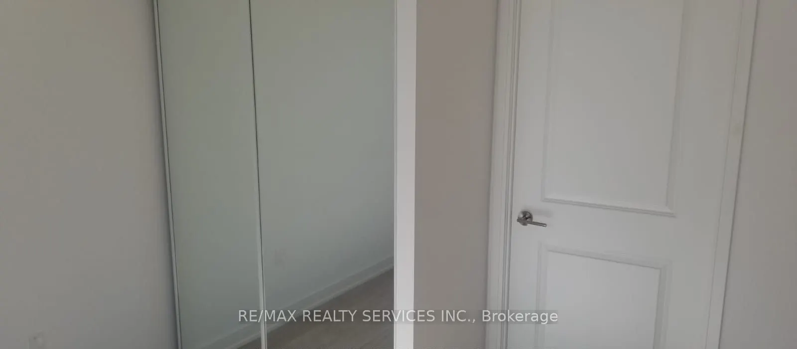 8 Nahani Way, #3318