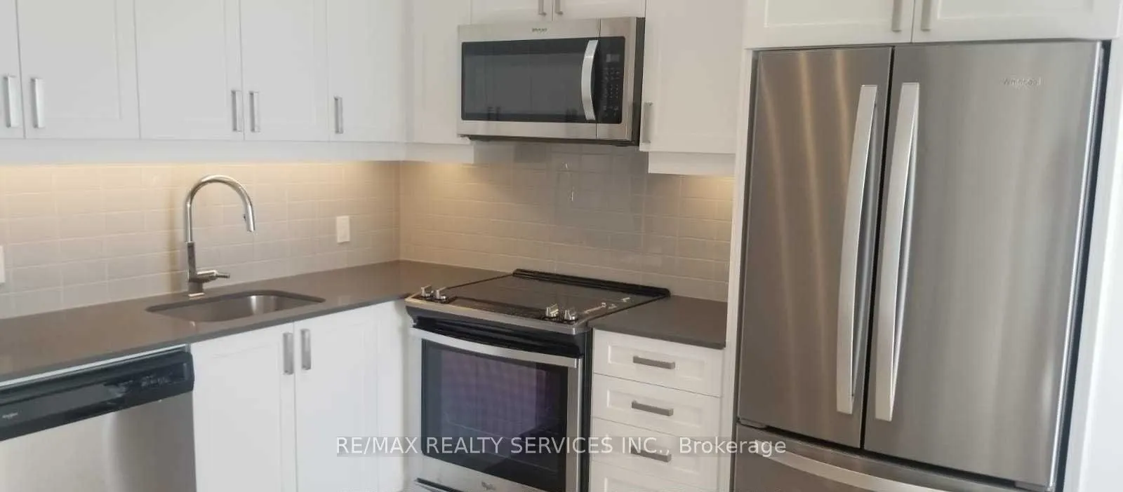 8 Nahani Way, #3318
