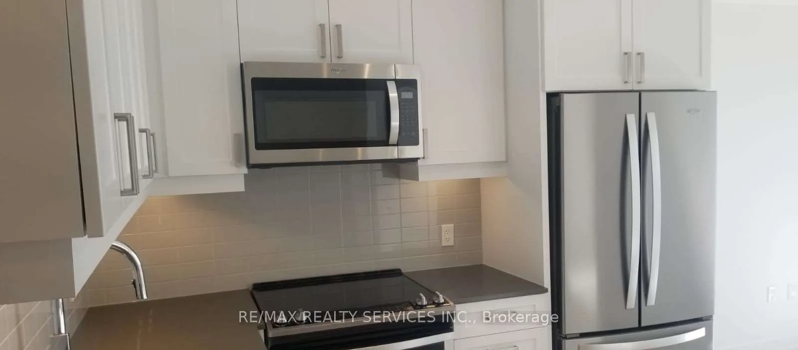 8 Nahani Way, #3318