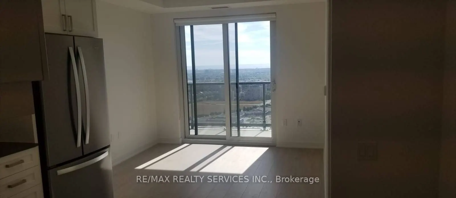 8 Nahani Way, #3318