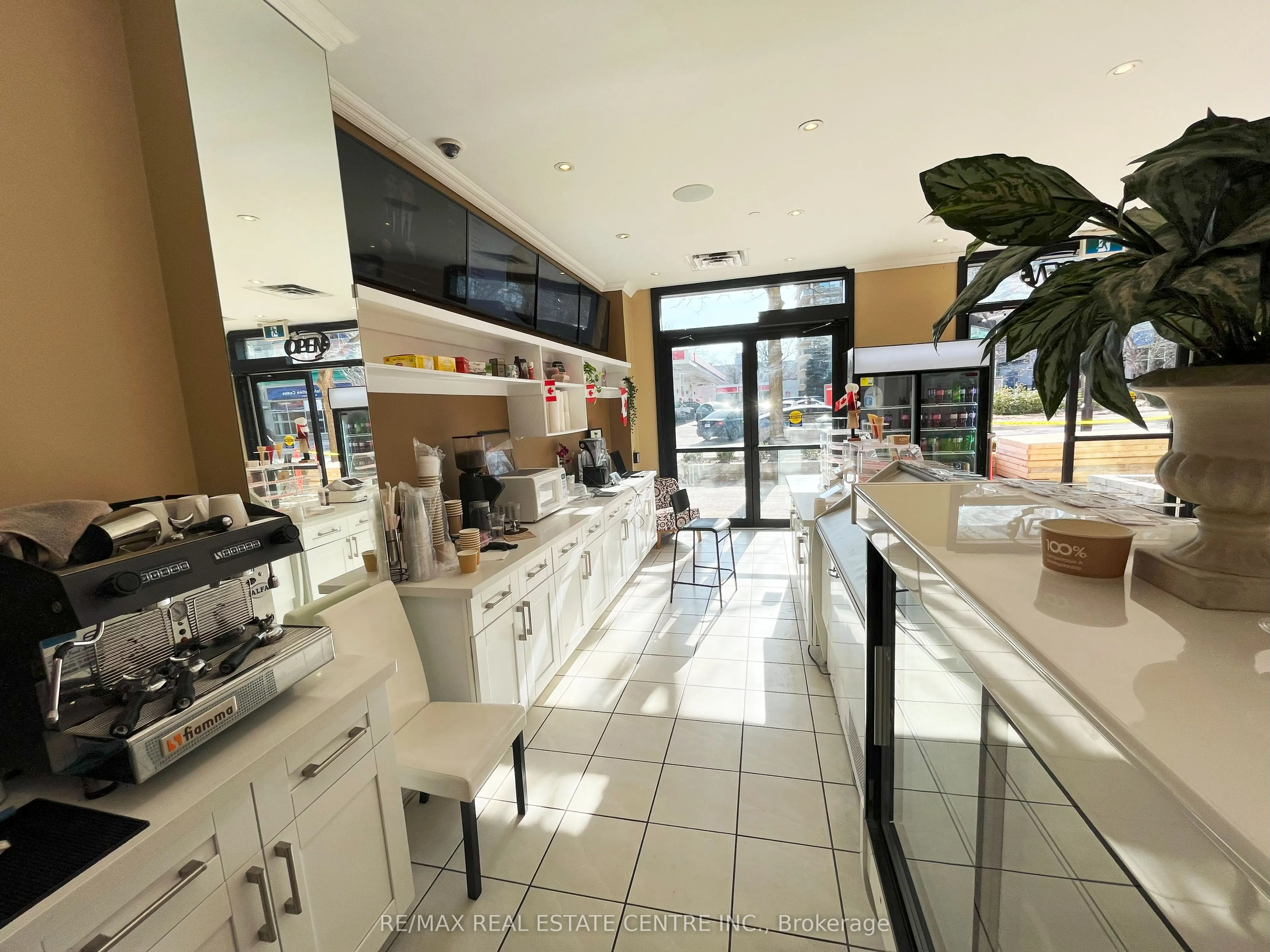 1455 Lakeshore Road, #9-10