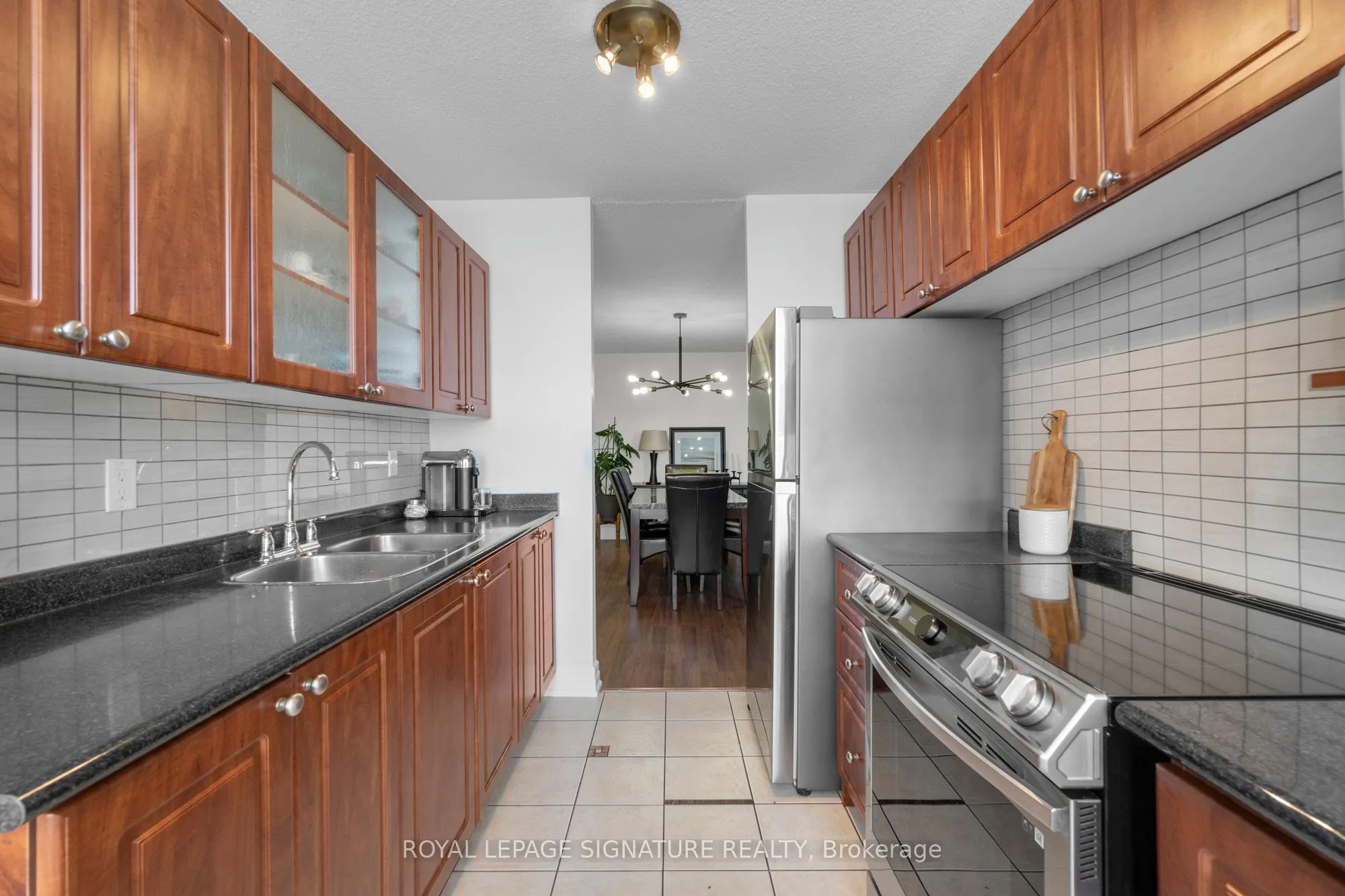 25 Kensington Road, #1908
