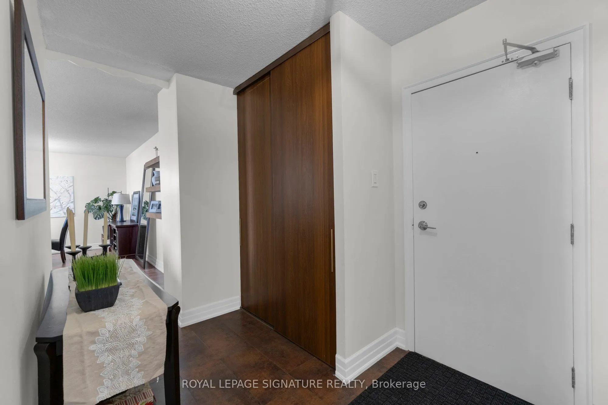 25 Kensington Road, #1908