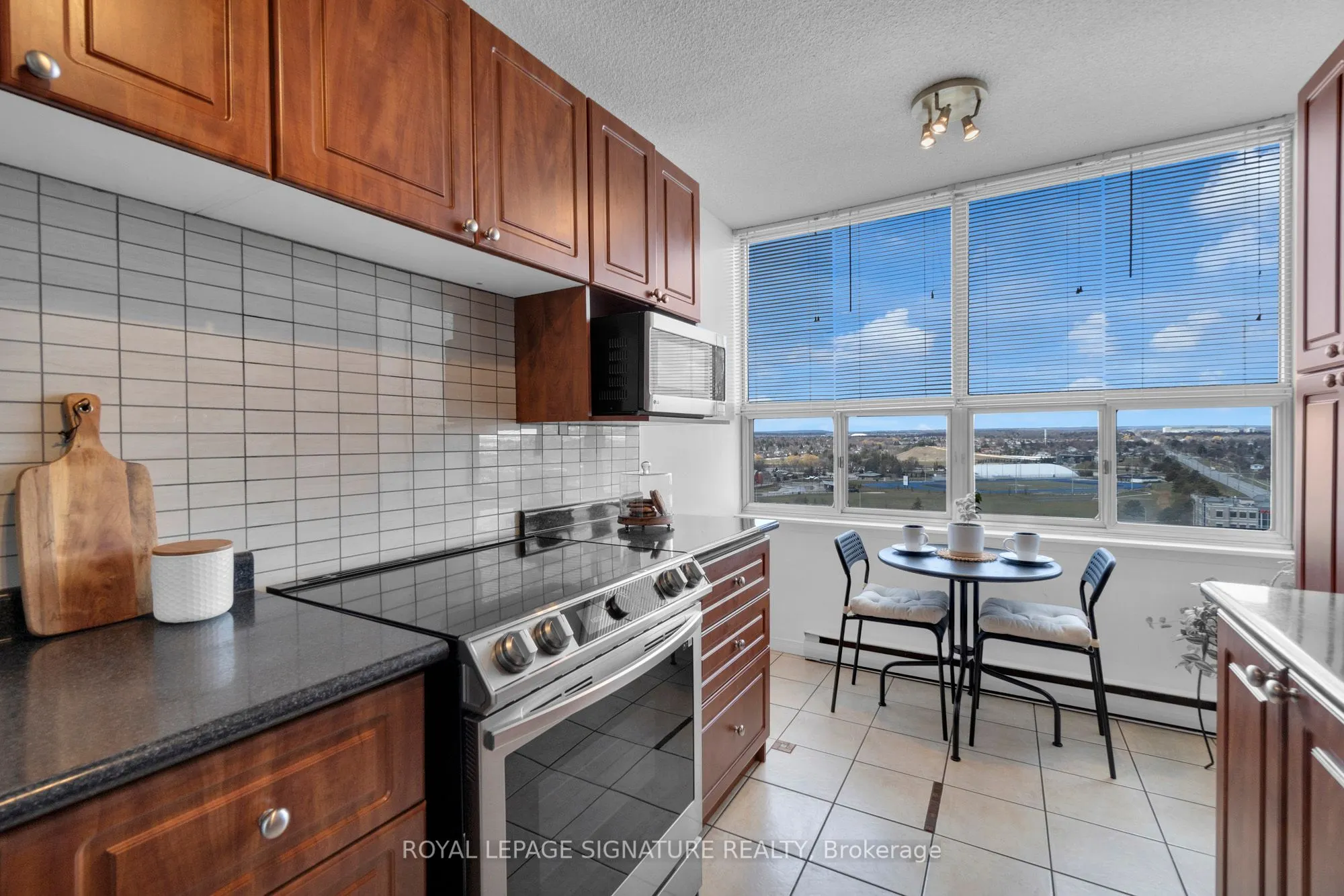 25 Kensington Road, #1908