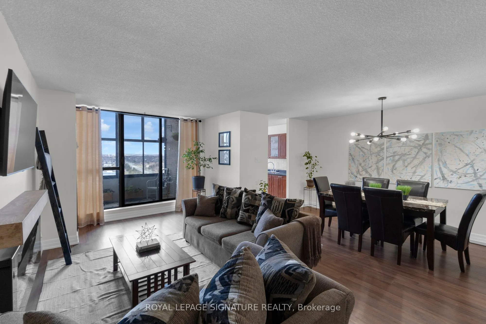 25 Kensington Road, #1908