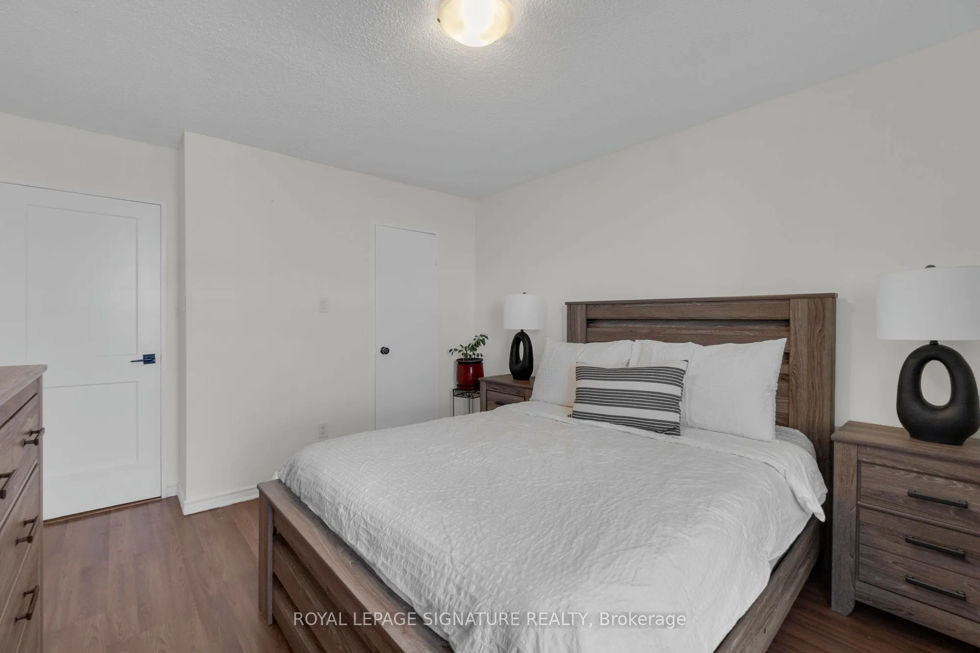 25 Kensington Road, #1908