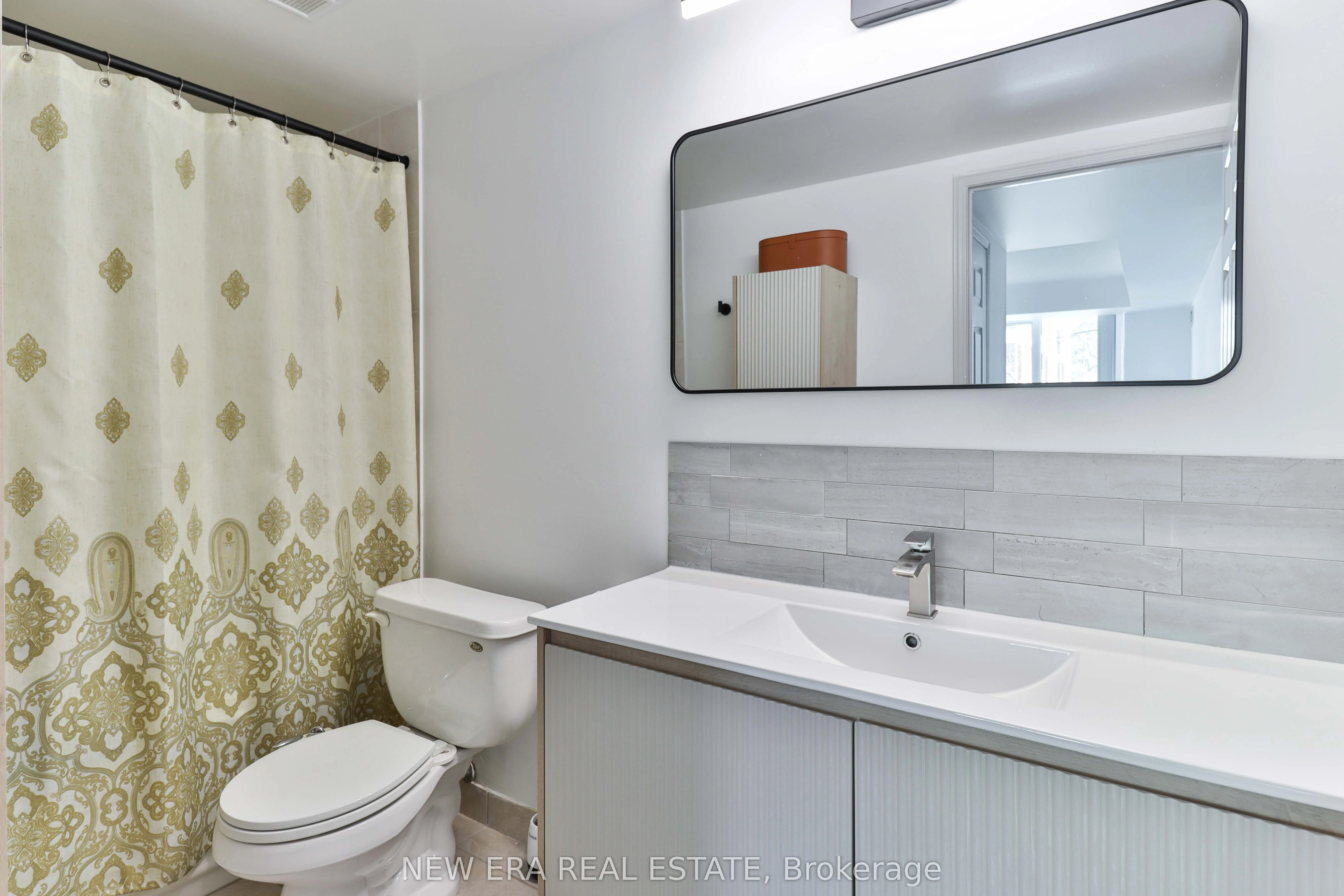 15 Michael Power Place, #203