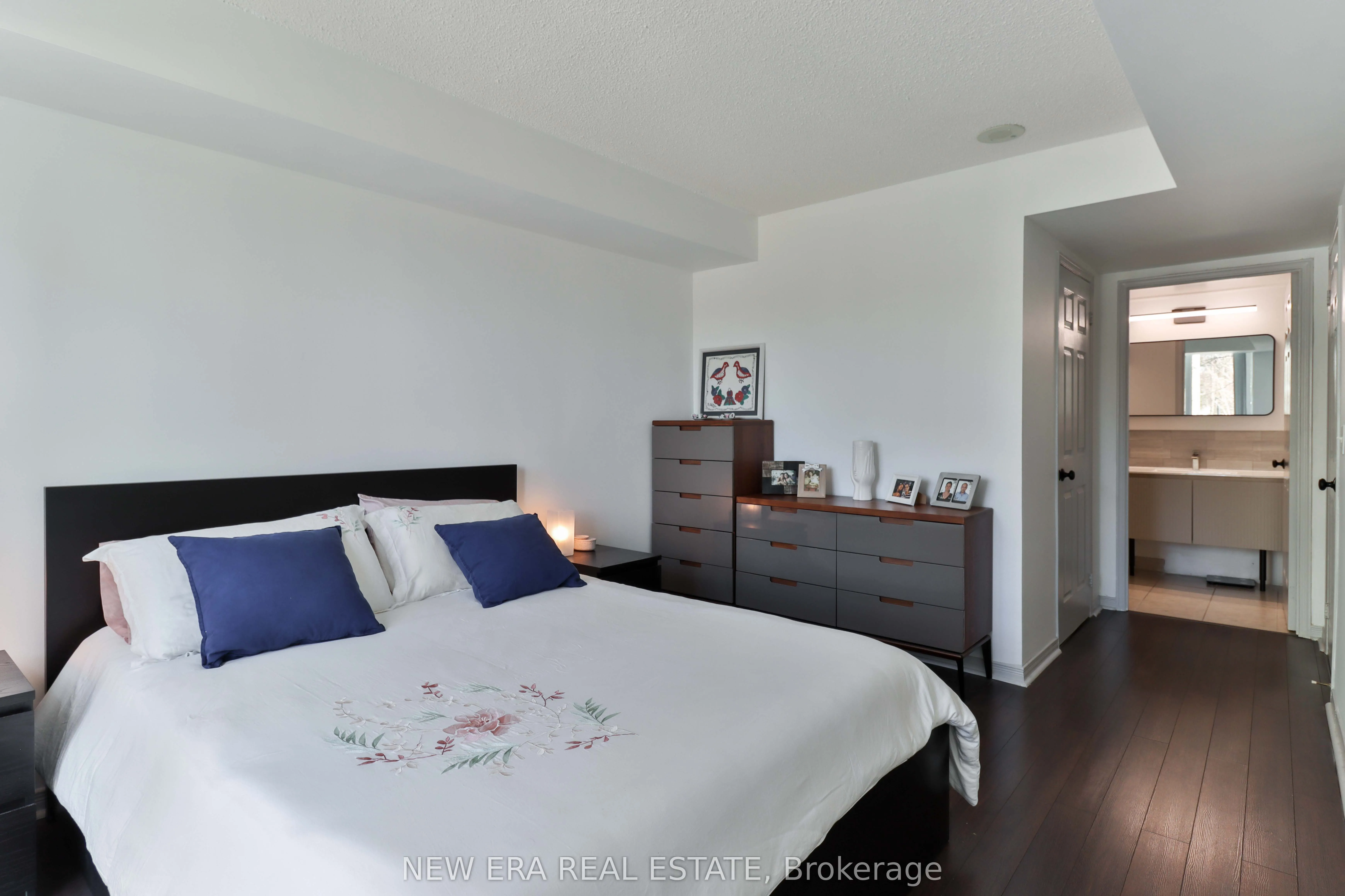15 Michael Power Place, #203