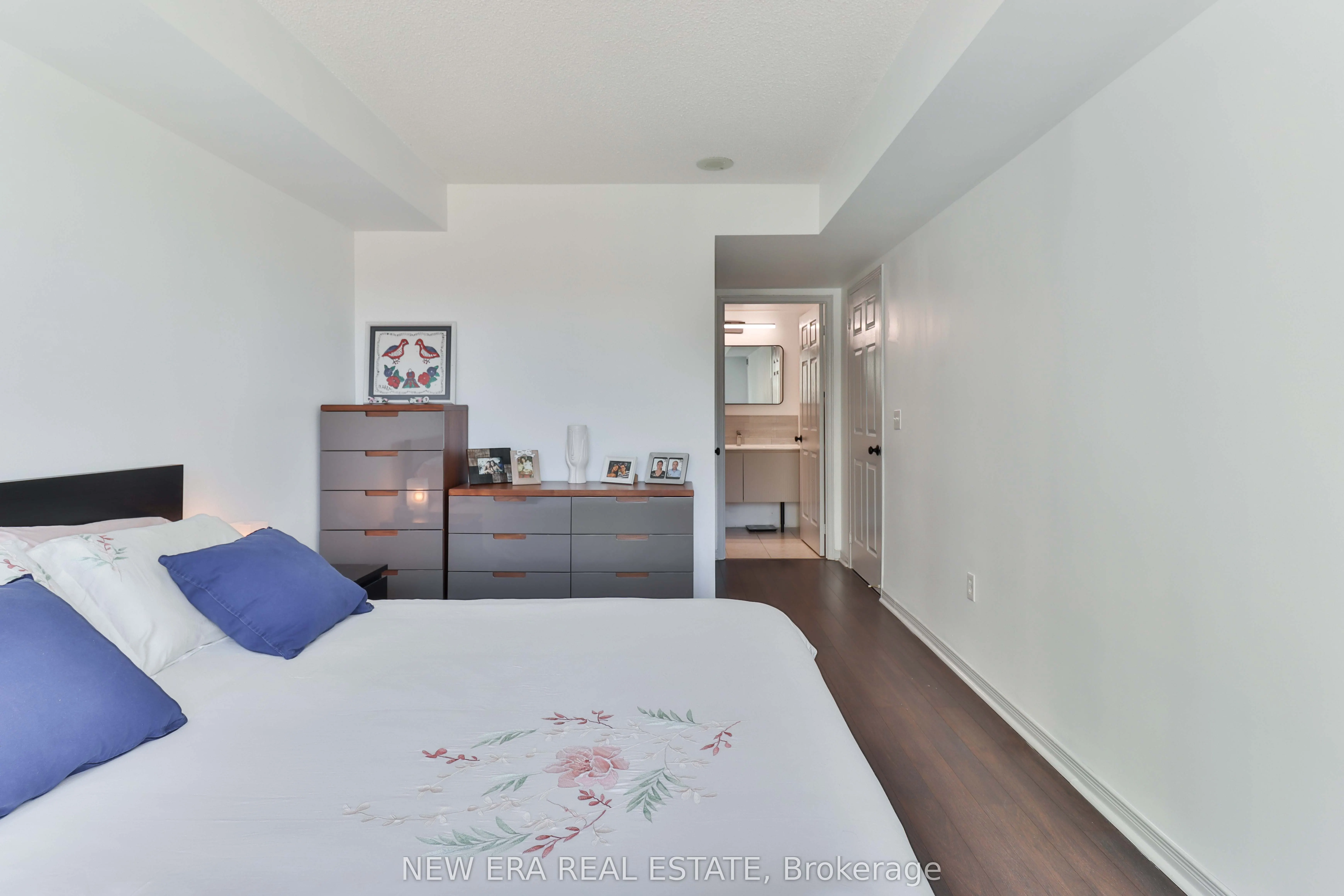15 Michael Power Place, #203