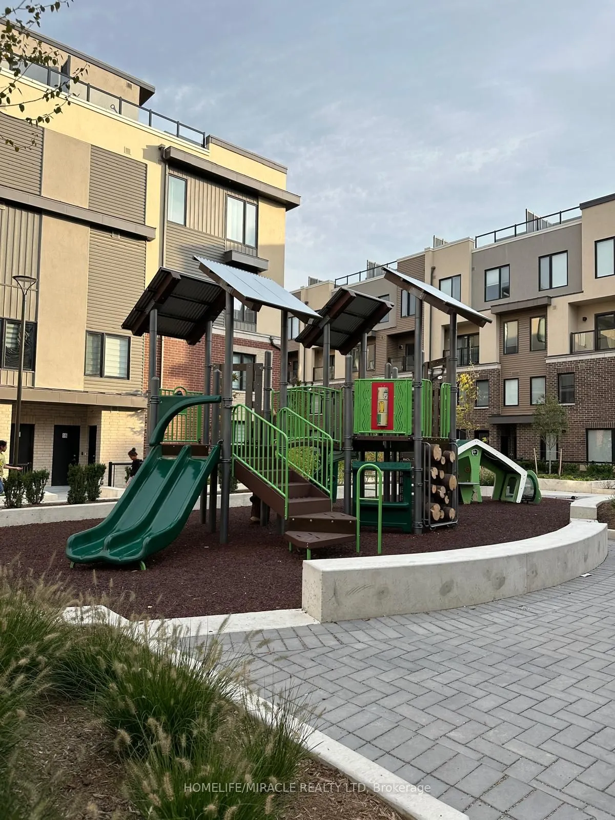 3556 Colonial Drive, #12