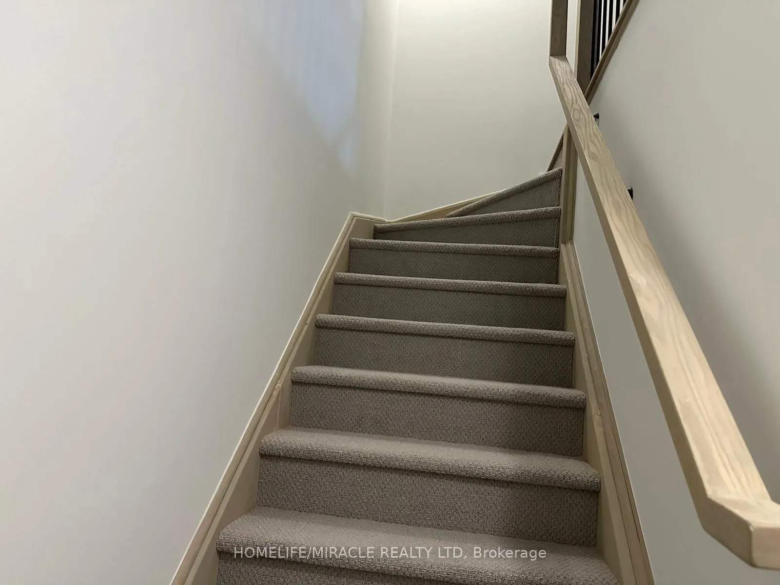 3556 Colonial Drive, #12