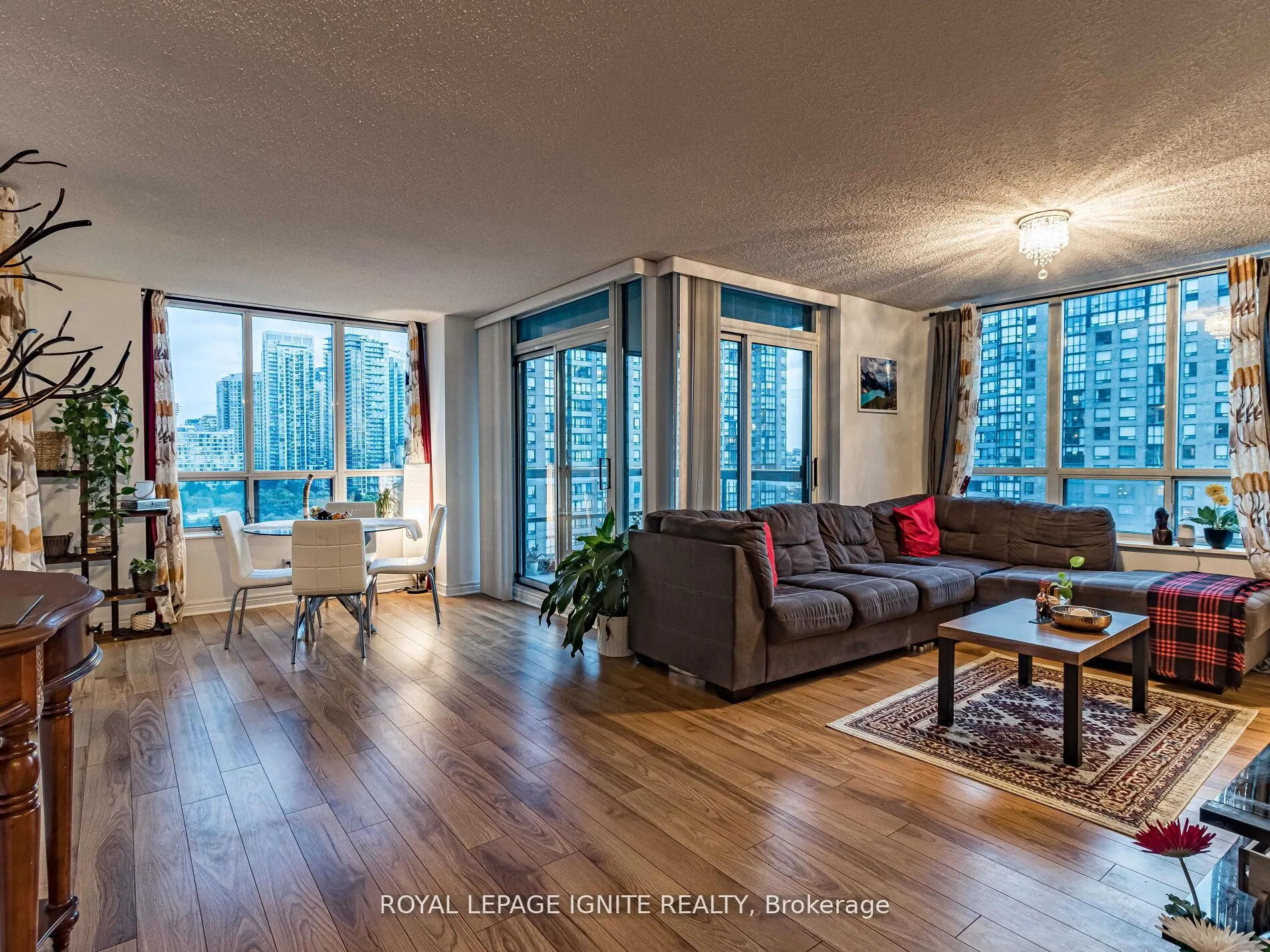 156 Enfield Place, #1711
