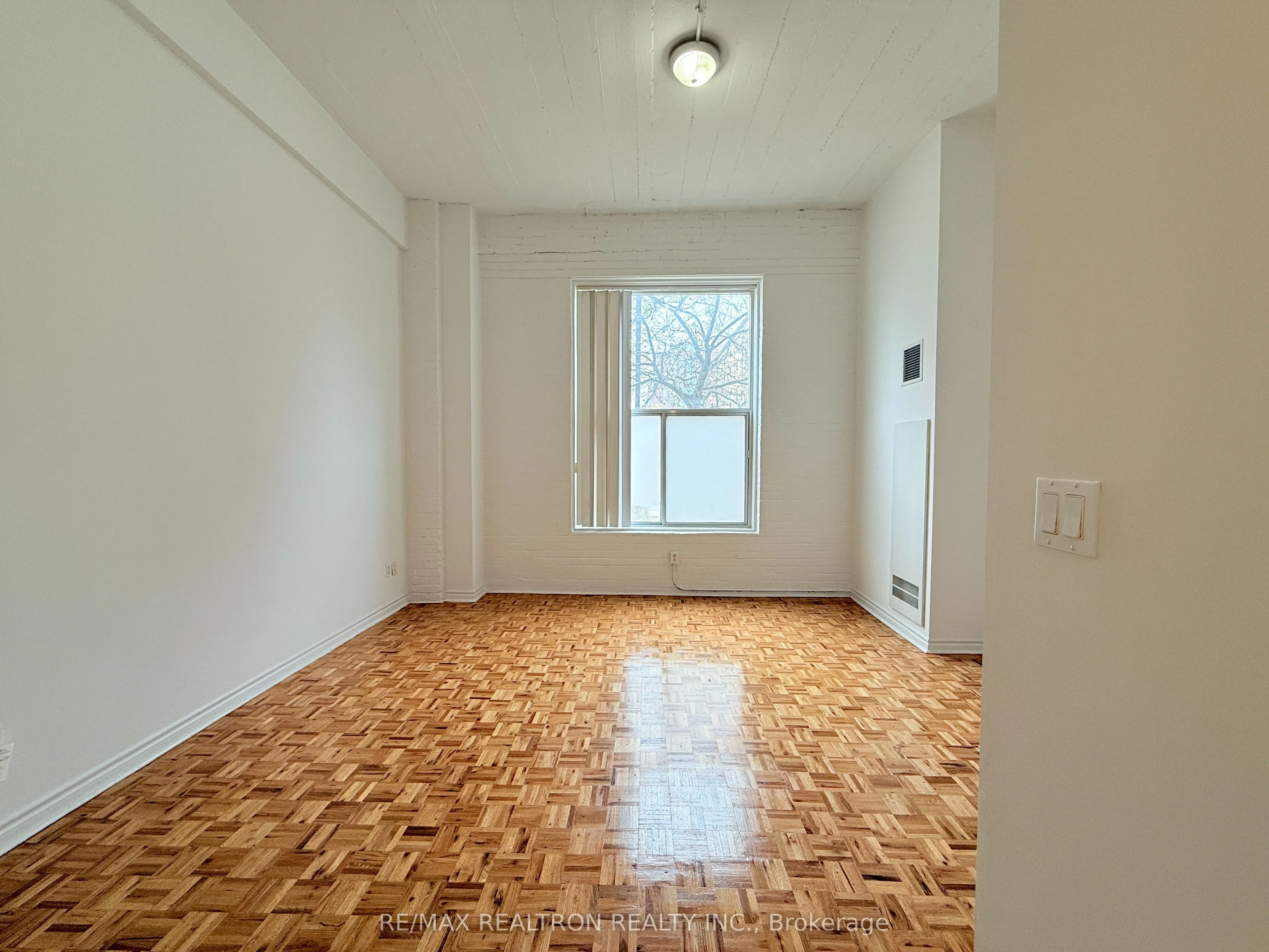 1401 Dupont Street, #114
