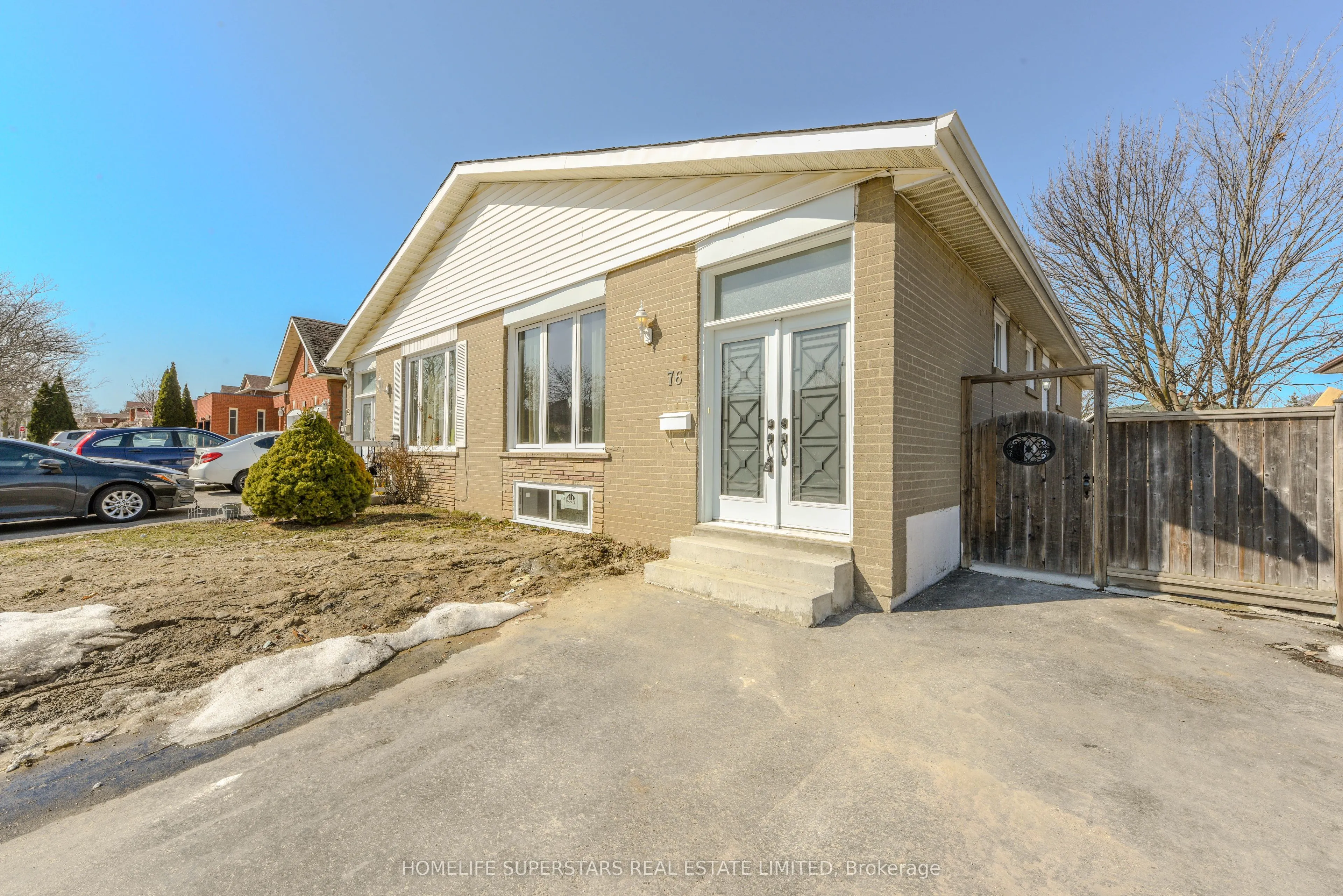 76 Flowertown Avenue