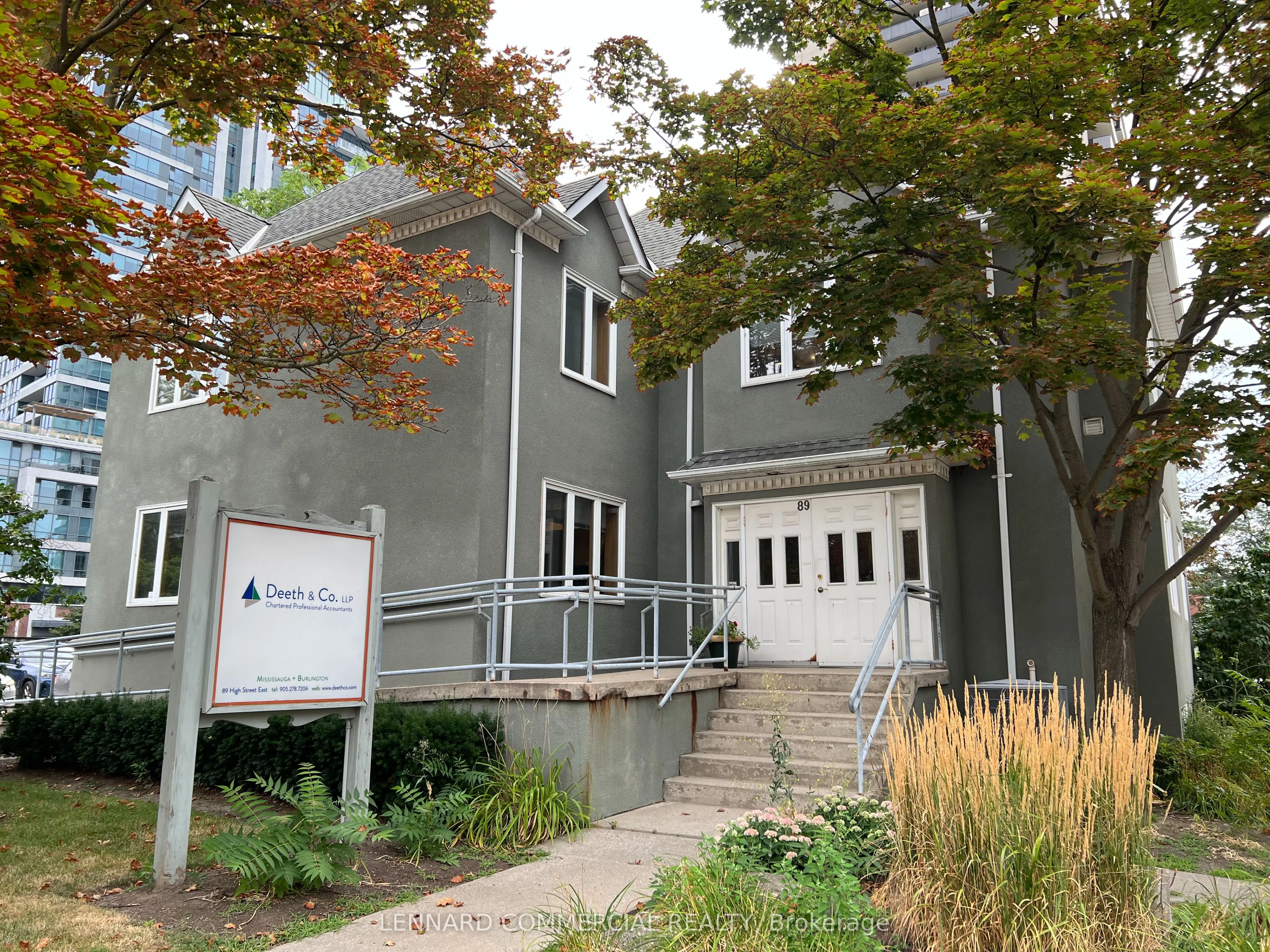 89 High Street E