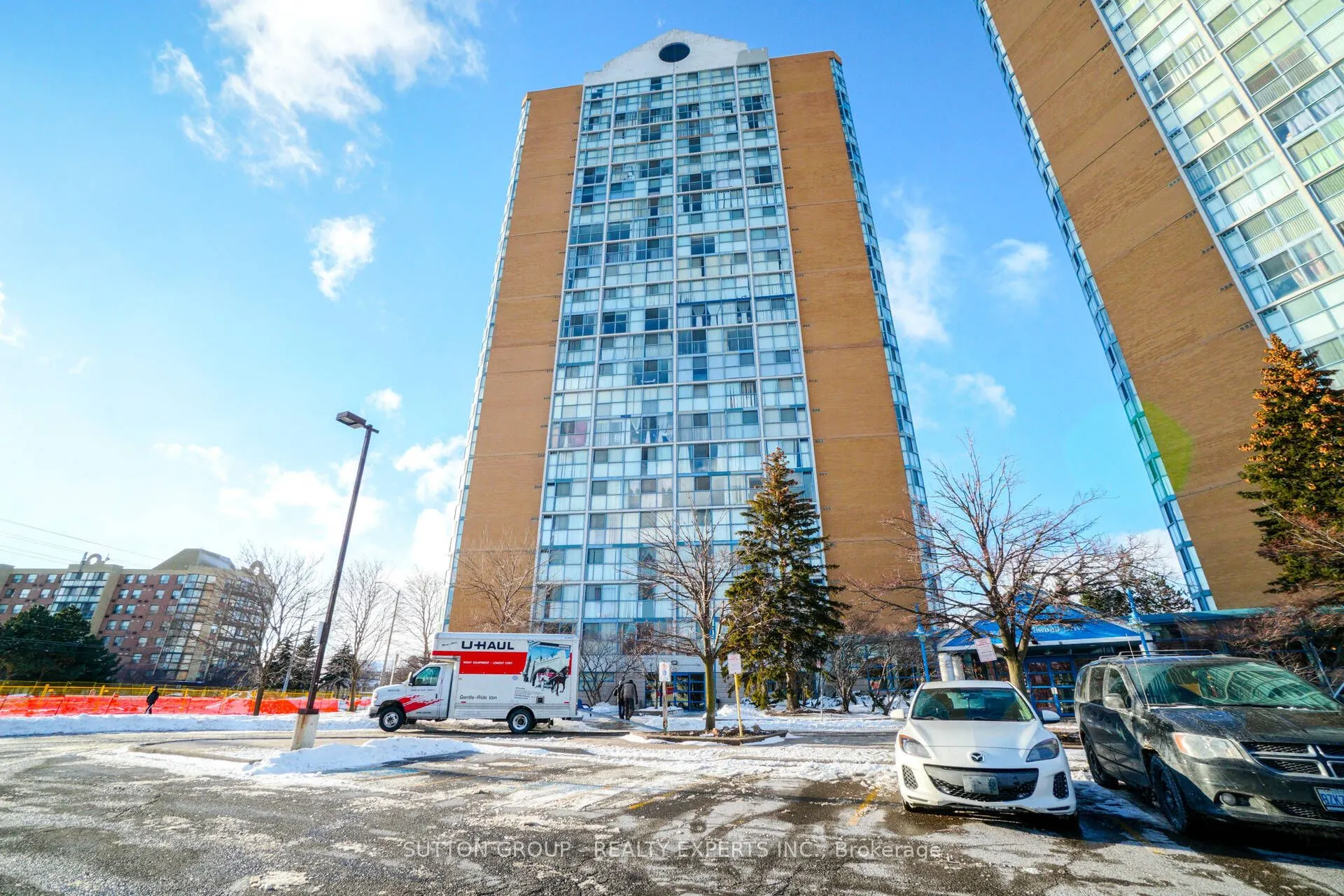 25 Trailwood Drive, #2002