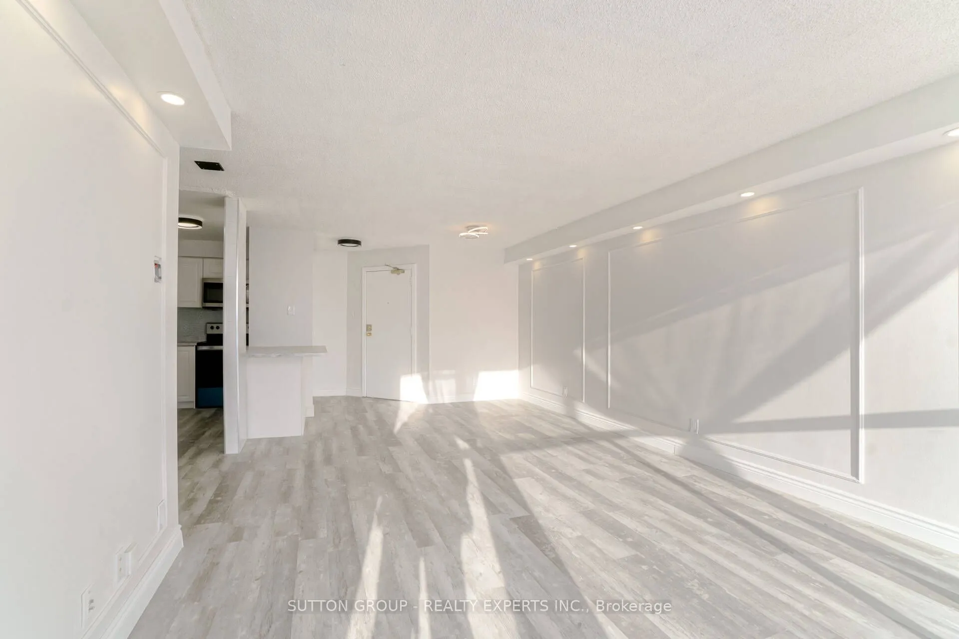 25 Trailwood Drive, #2002
