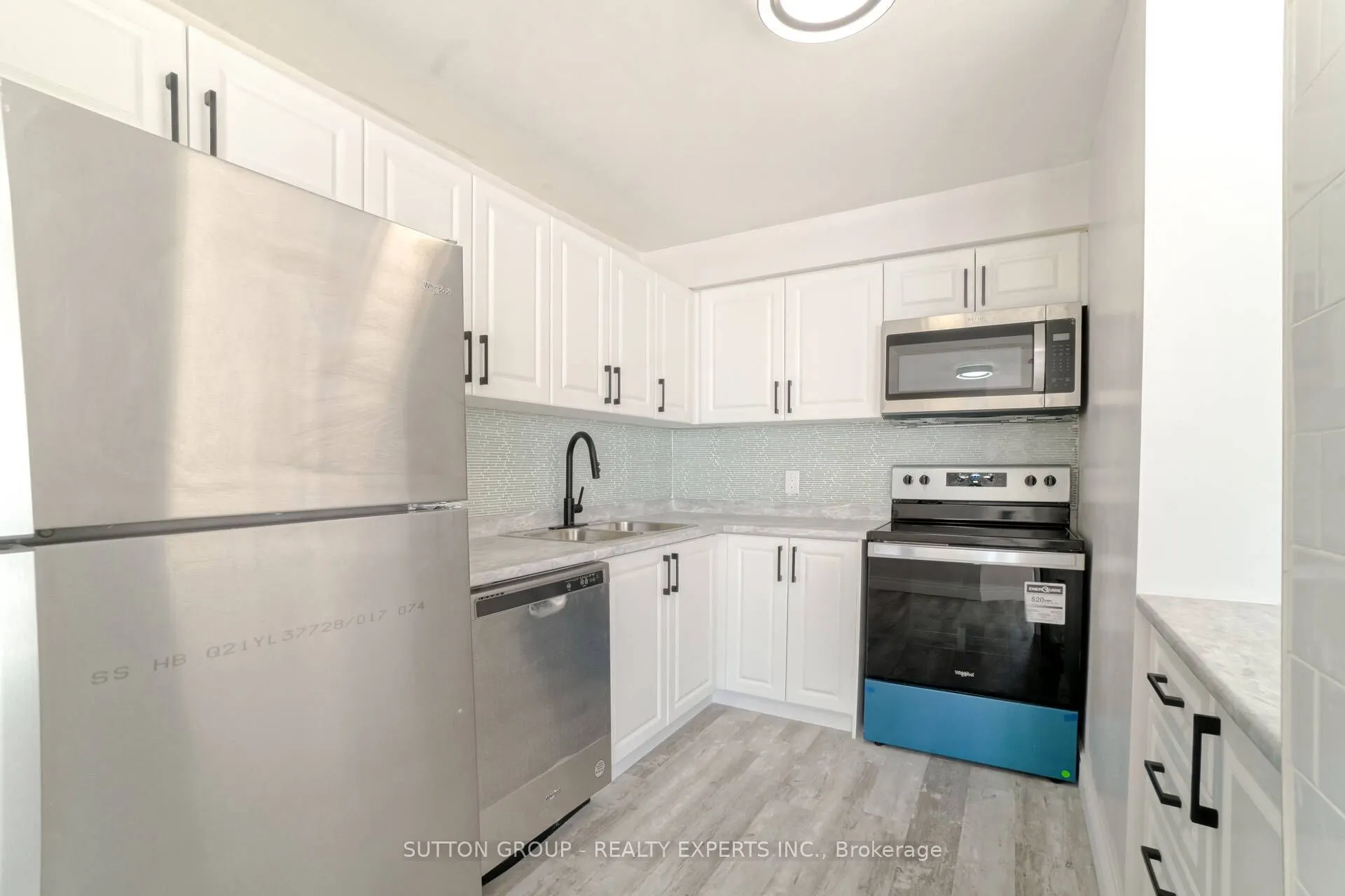25 Trailwood Drive, #2002