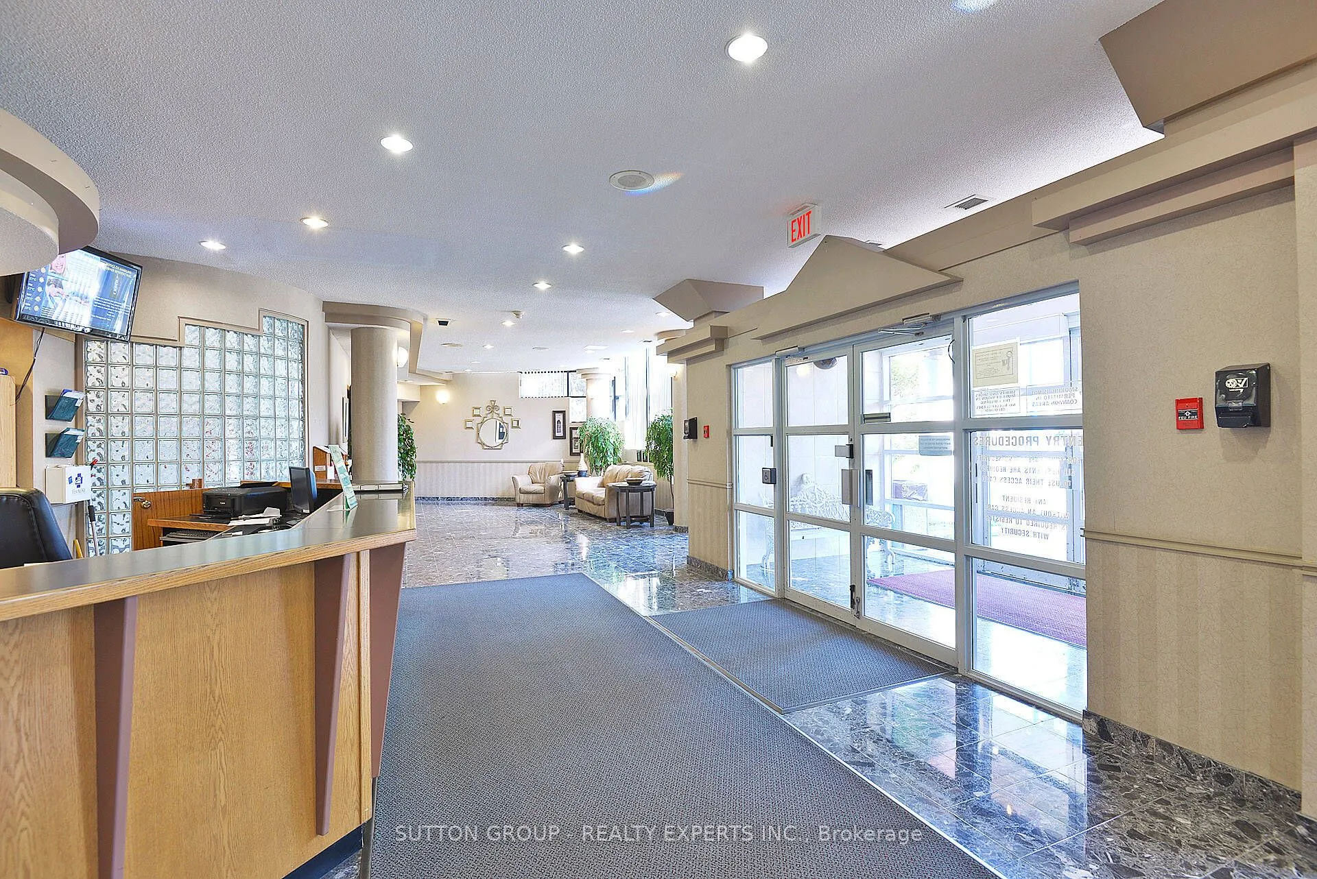 25 Trailwood Drive, #2002