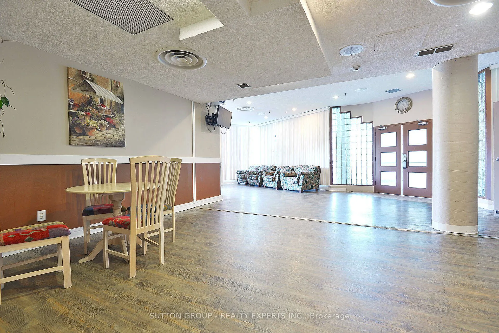 25 Trailwood Drive, #2002