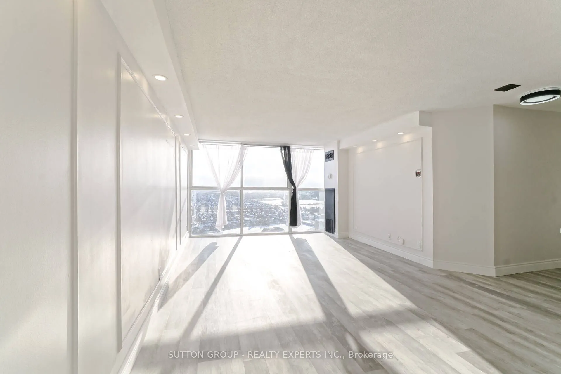 25 Trailwood Drive, #2002