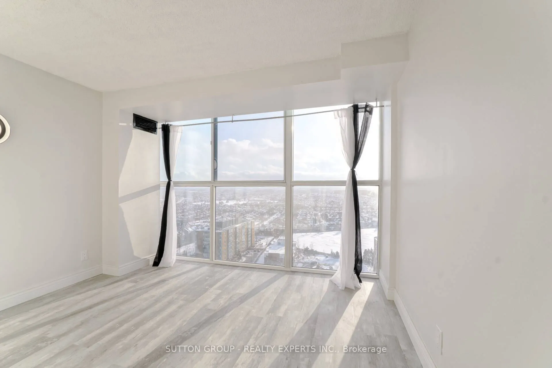 25 Trailwood Drive, #2002