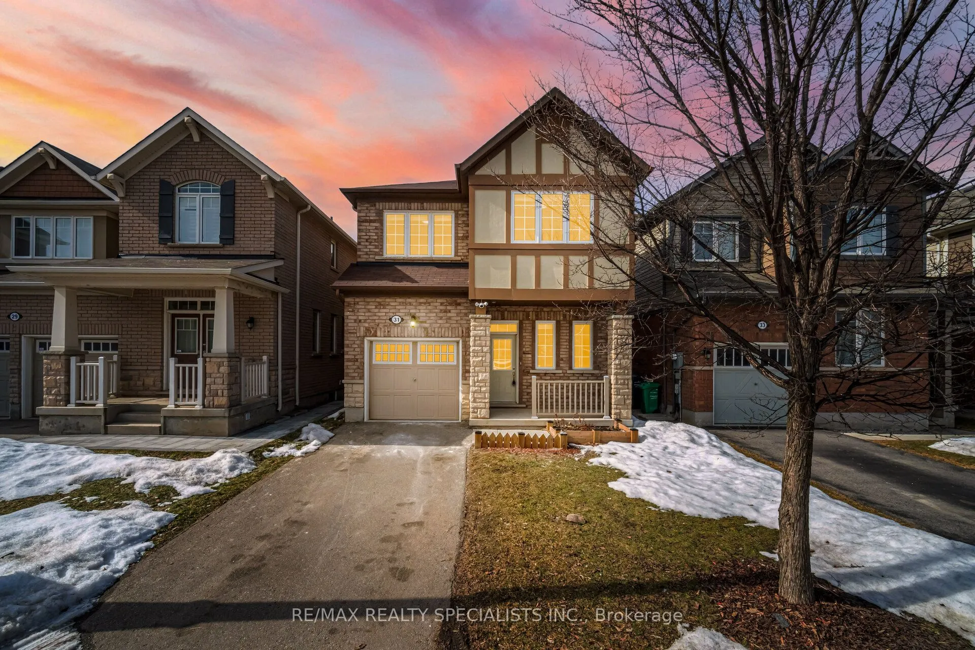 31 Enford Crescent