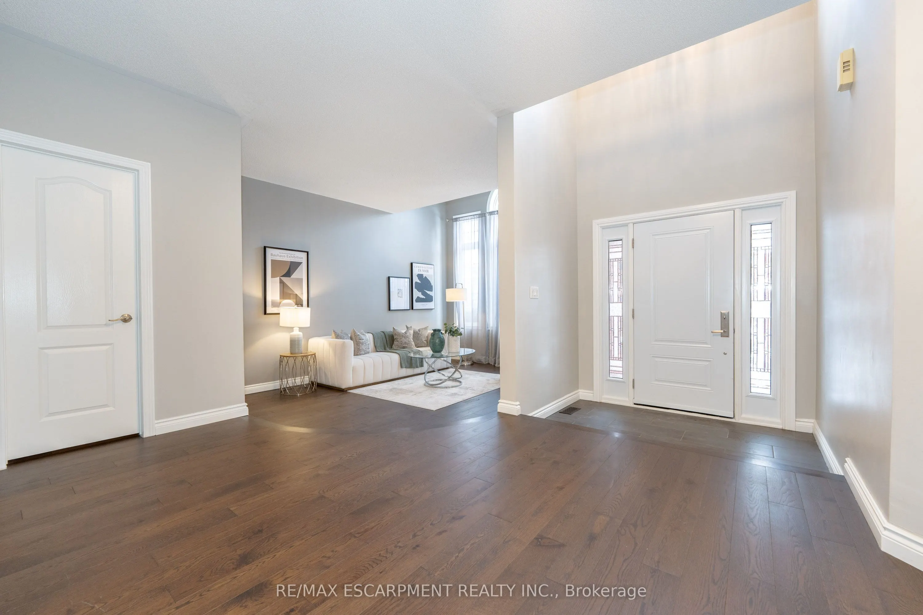 1185 Lindenrock Drive