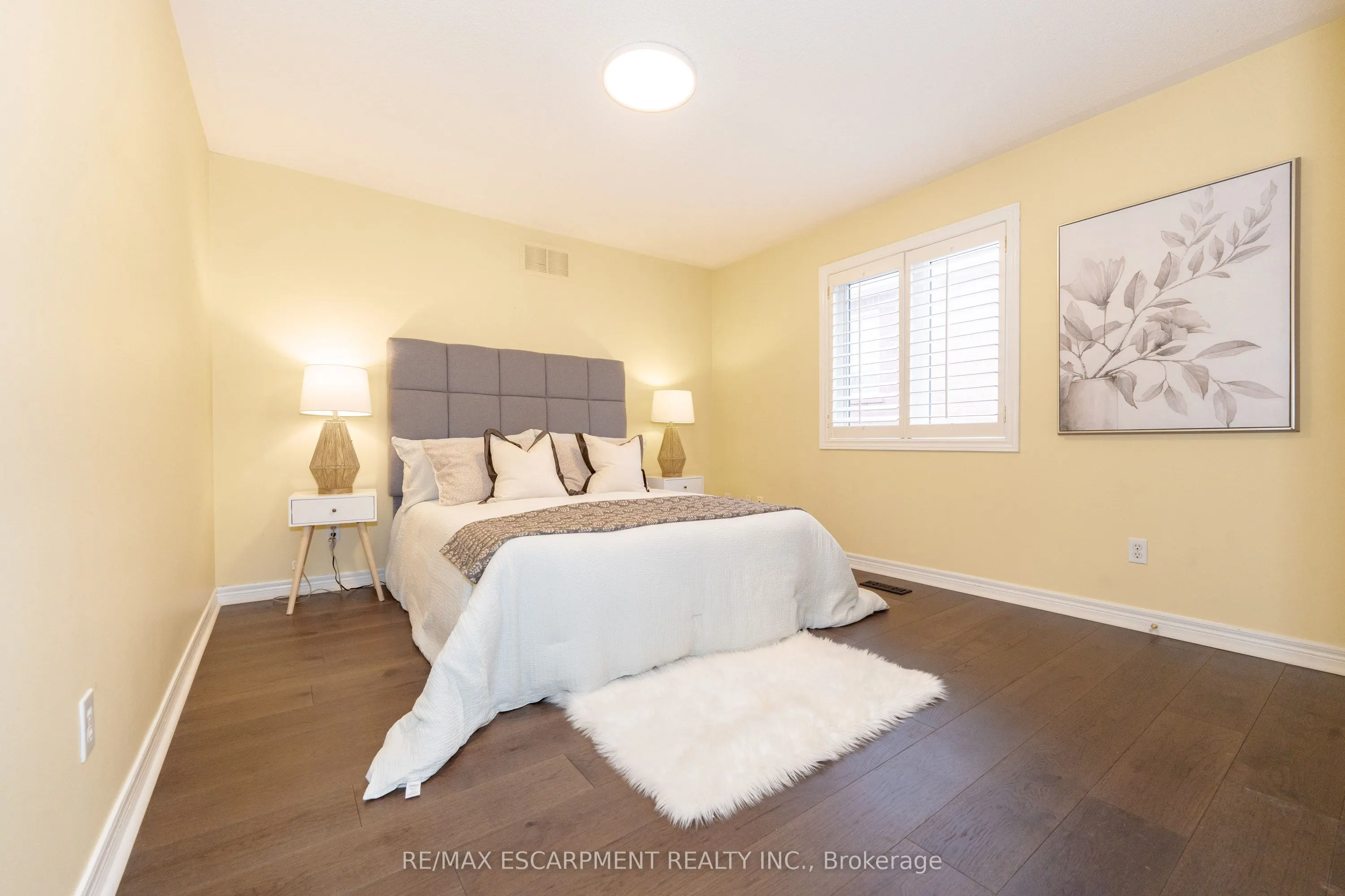 1185 Lindenrock Drive