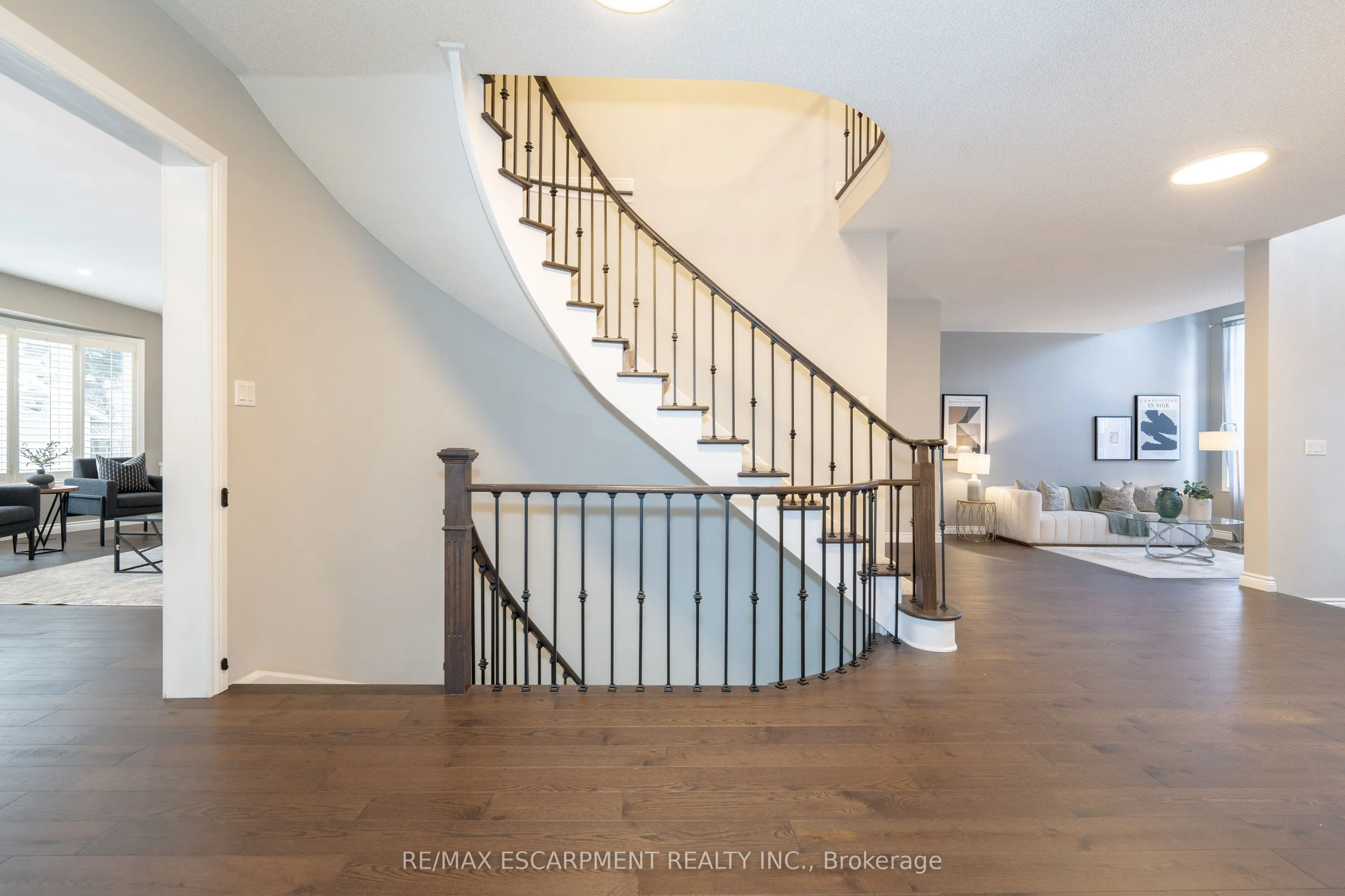 1185 Lindenrock Drive