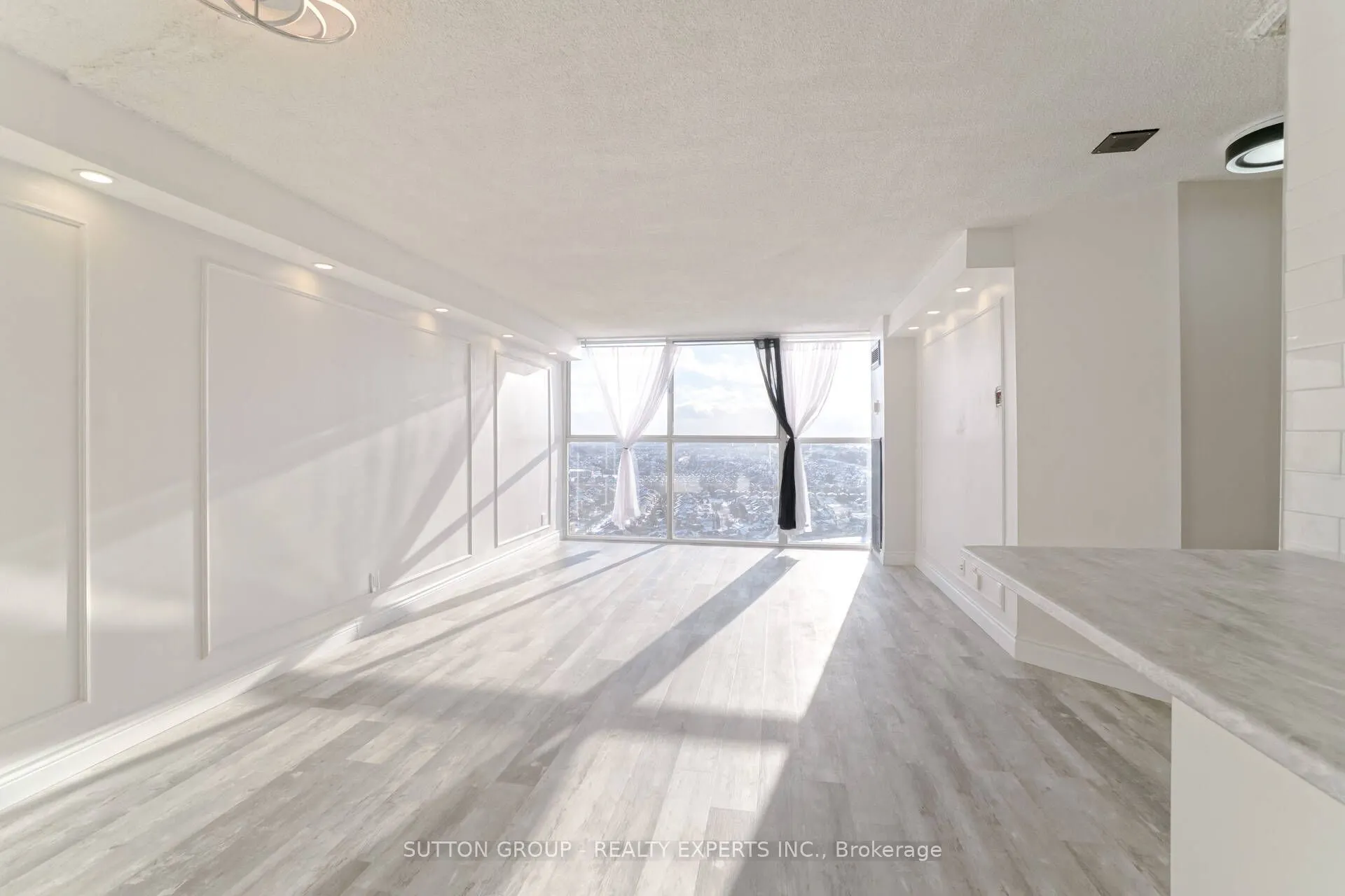 25 Trailwood Drive, #2002