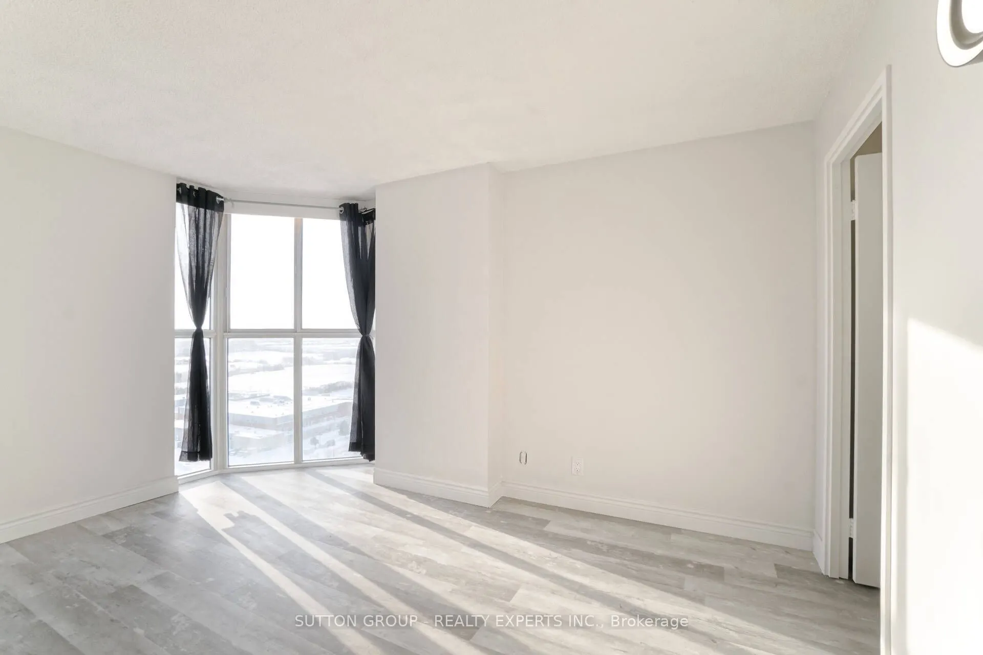 25 Trailwood Drive, #2002