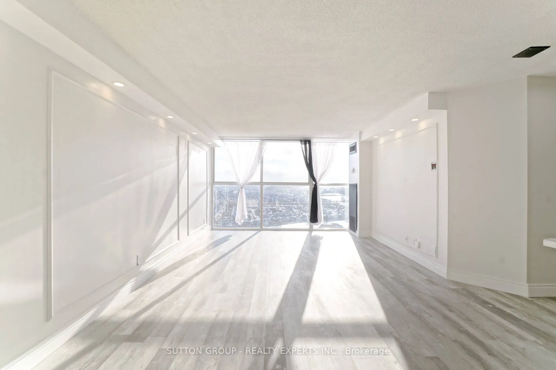 25 Trailwood Drive, #2002
