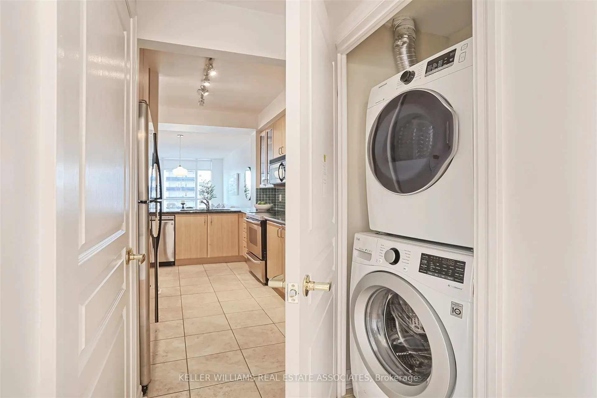 80 Port Street E, #504