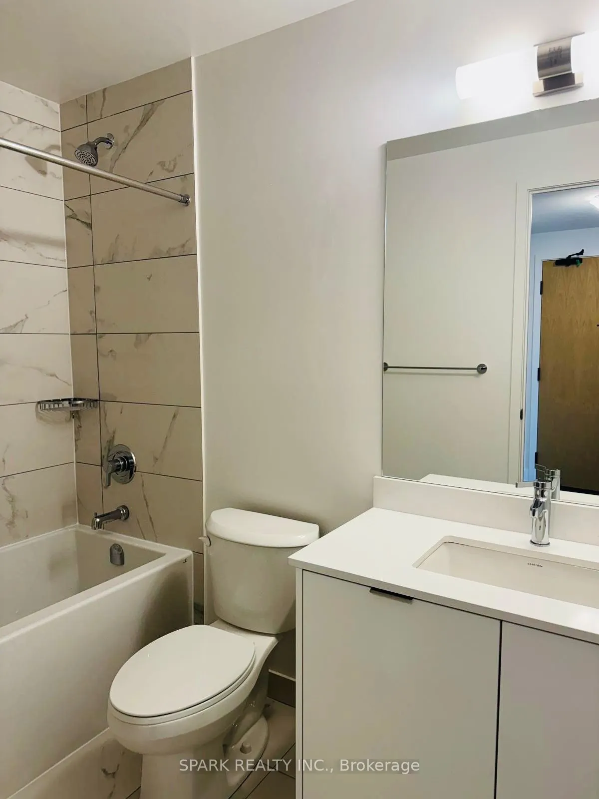 204 BURNHAMTHORPE ROAD E Road, #1606