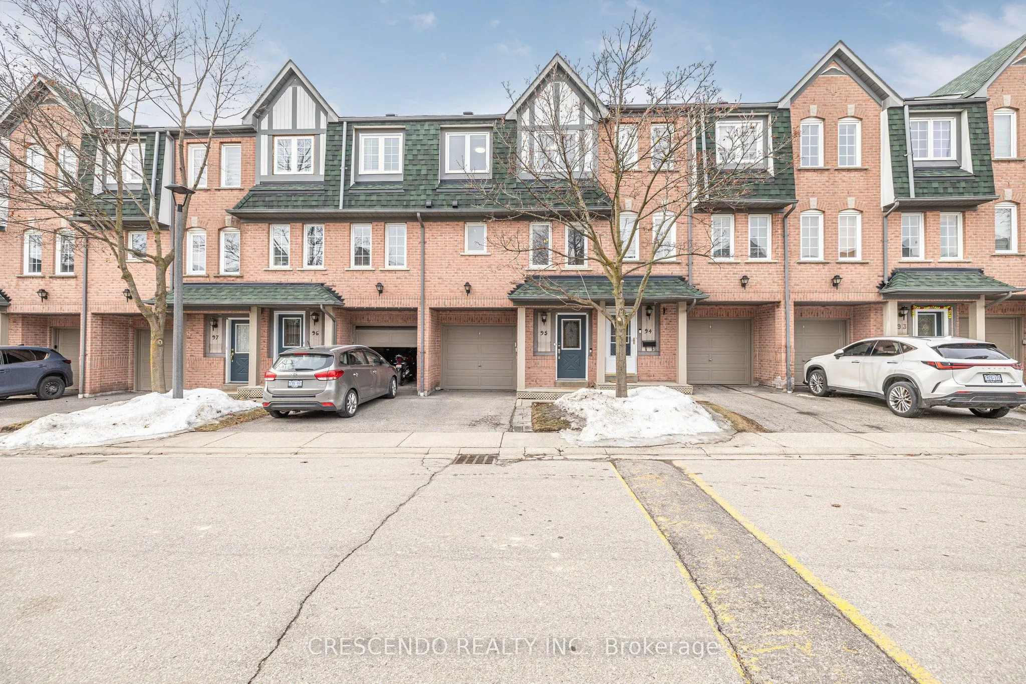 2945 Thomas Street, #95