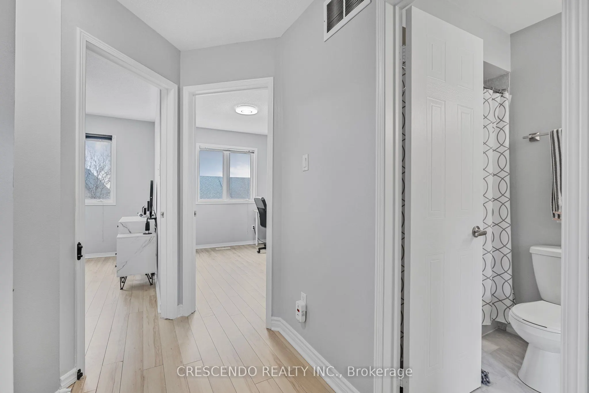 2945 Thomas Street, #95