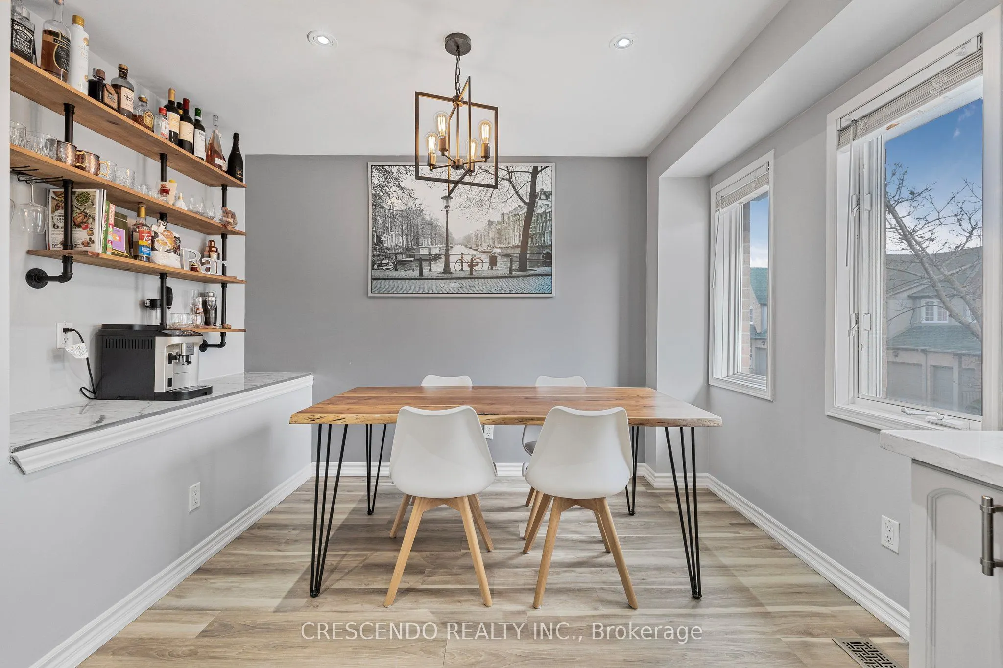 2945 Thomas Street, #95