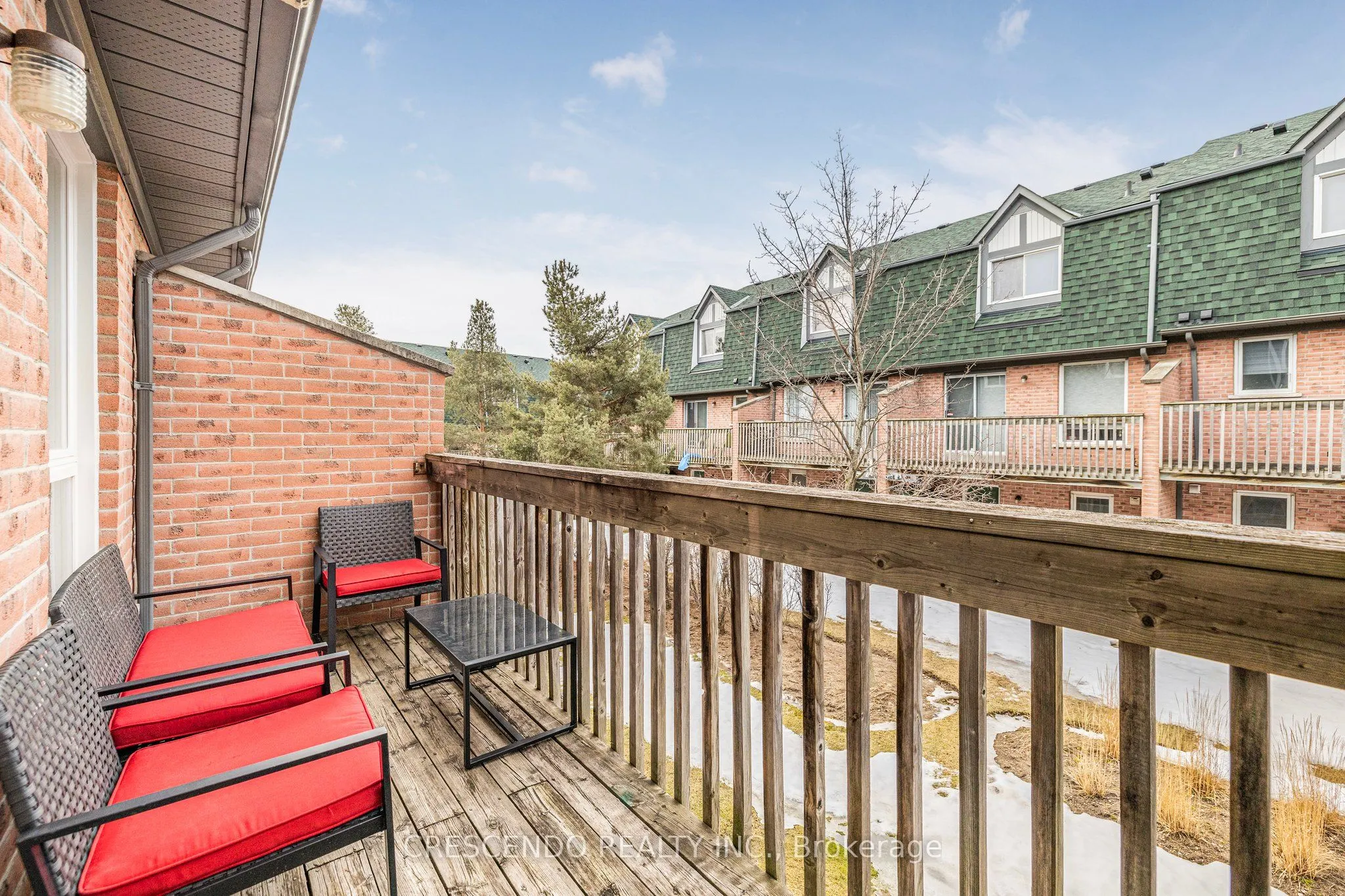2945 Thomas Street, #95