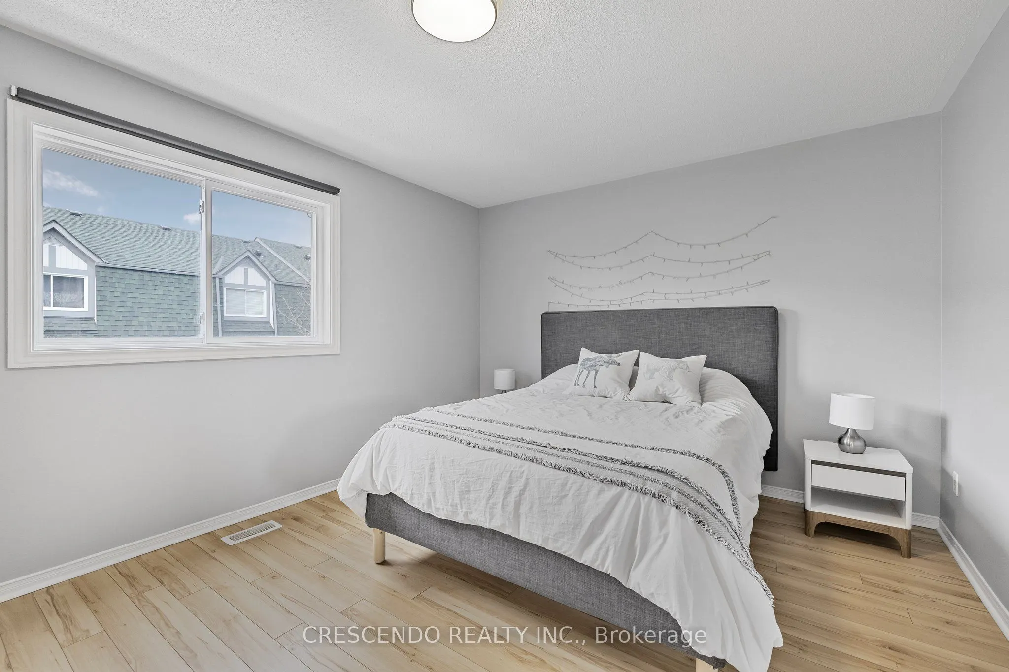 2945 Thomas Street, #95