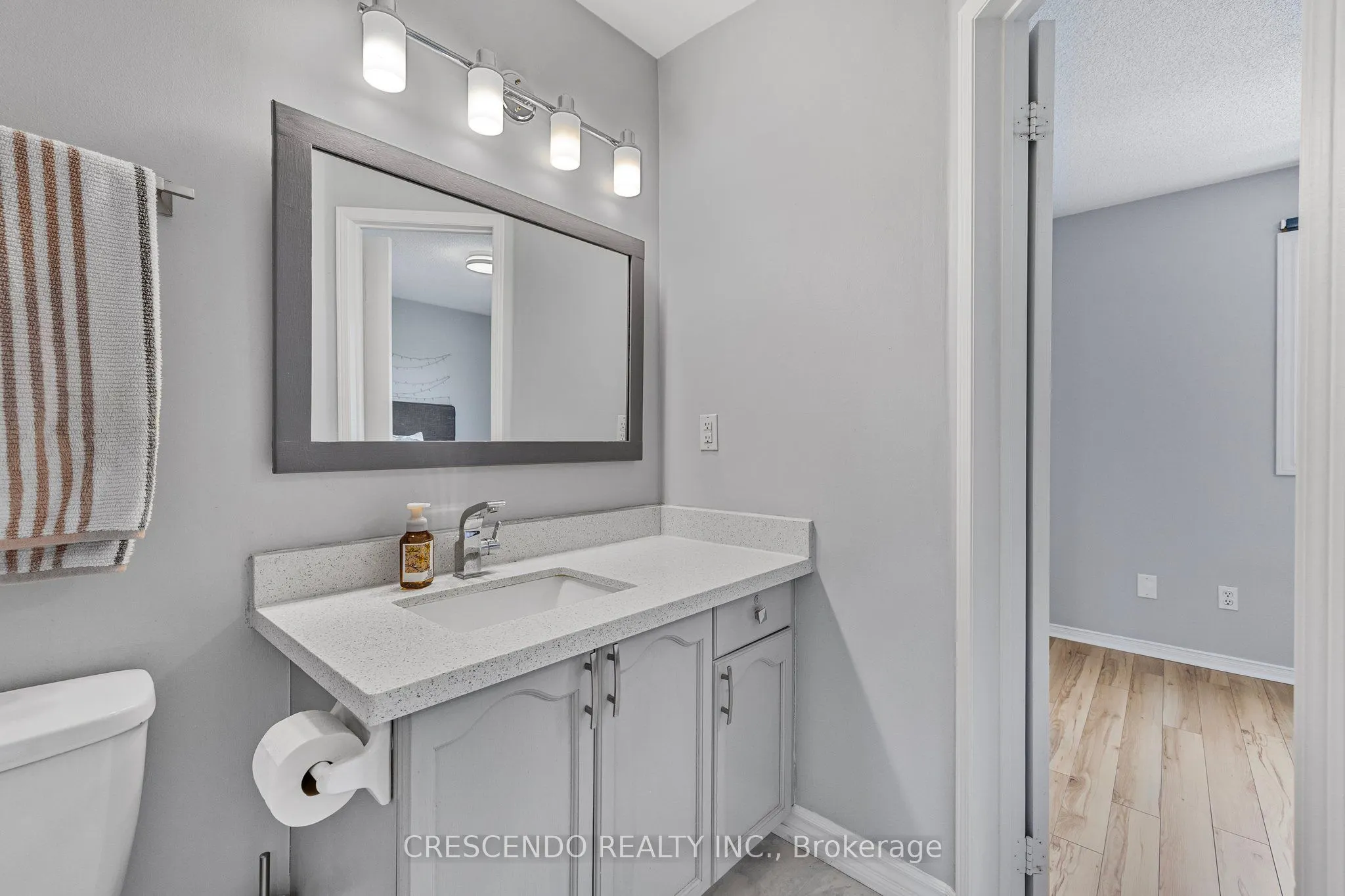 2945 Thomas Street, #95