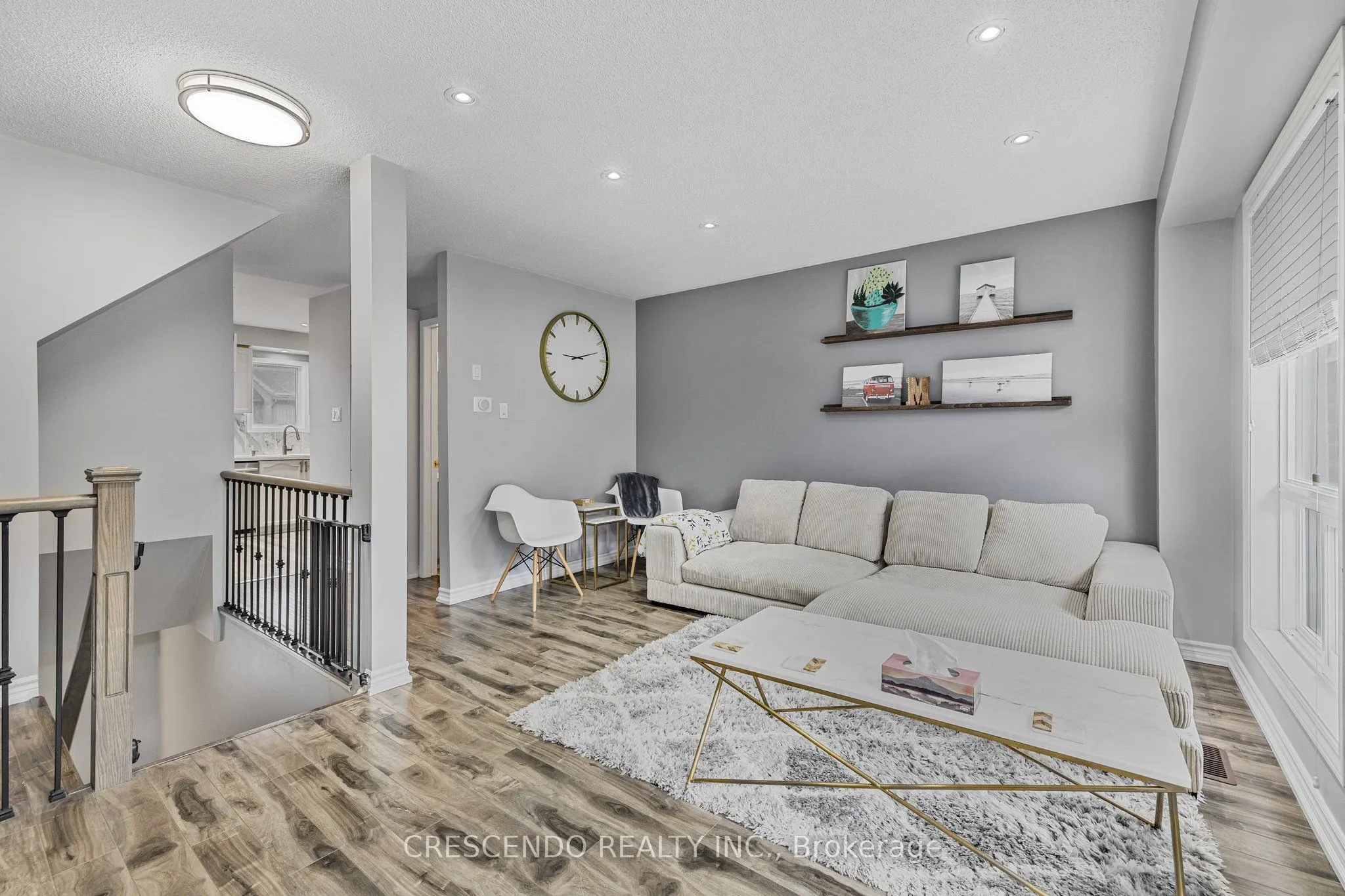 2945 Thomas Street, #95