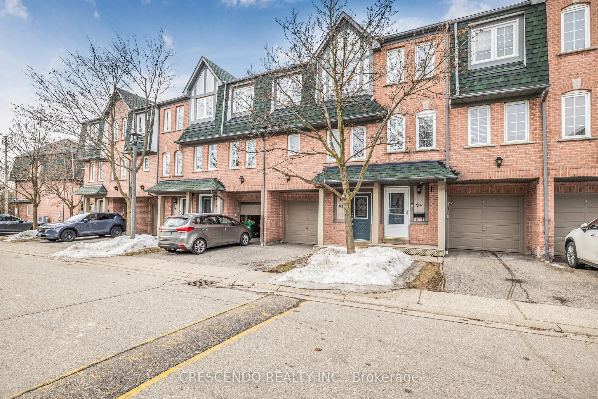 2945 Thomas Street, #95