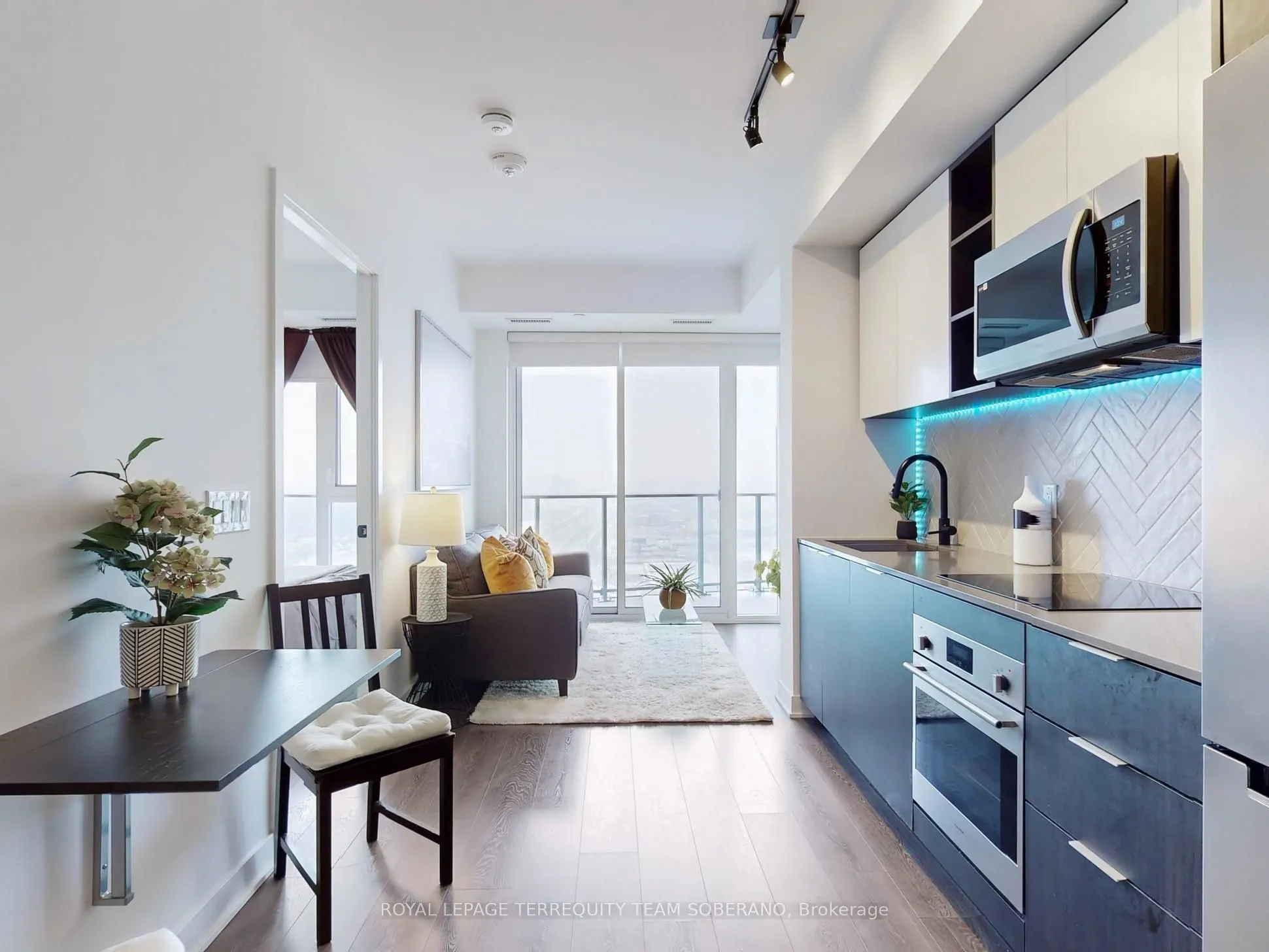 36 Zorra Street, #2801