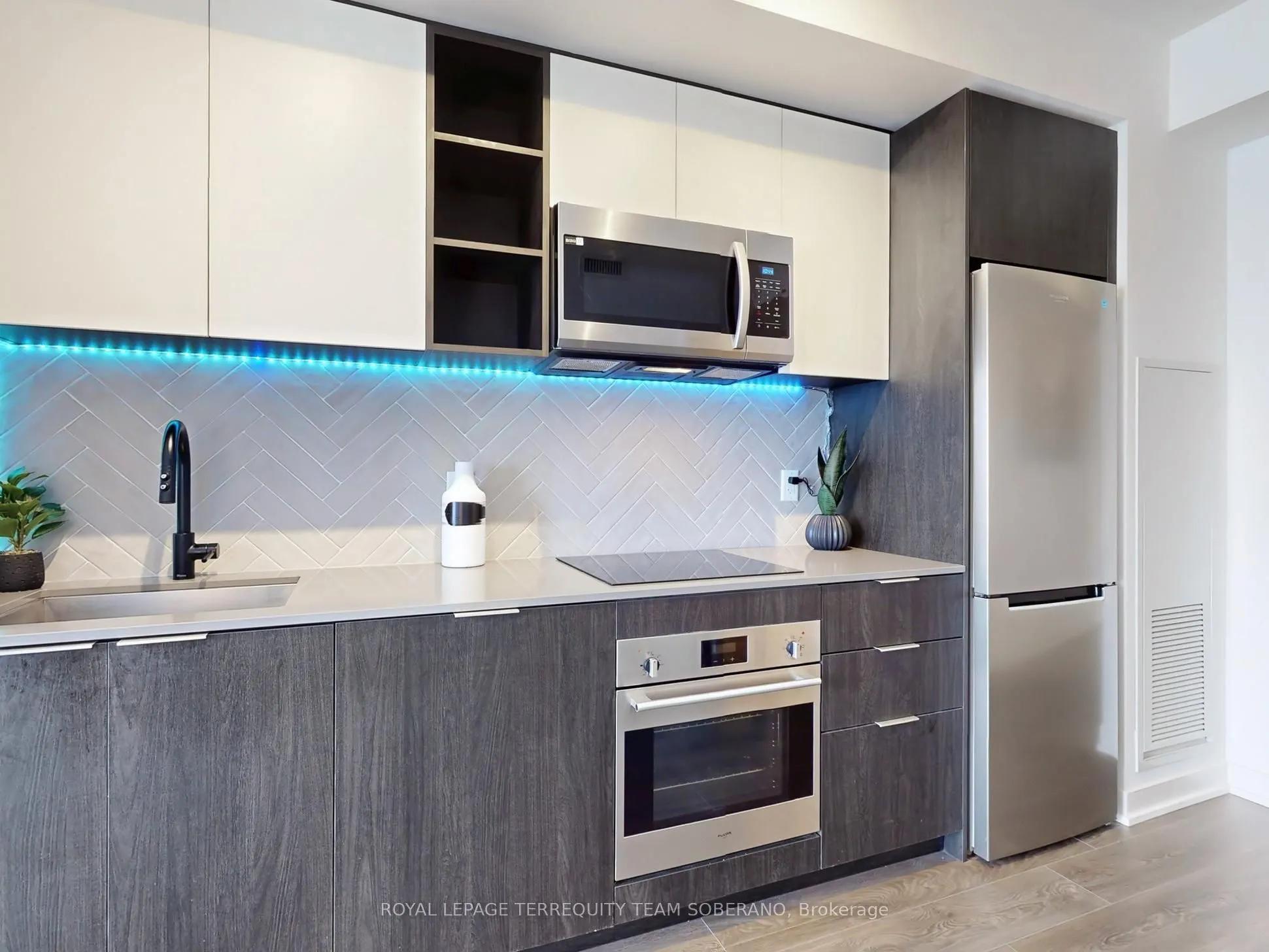 36 Zorra Street, #2801
