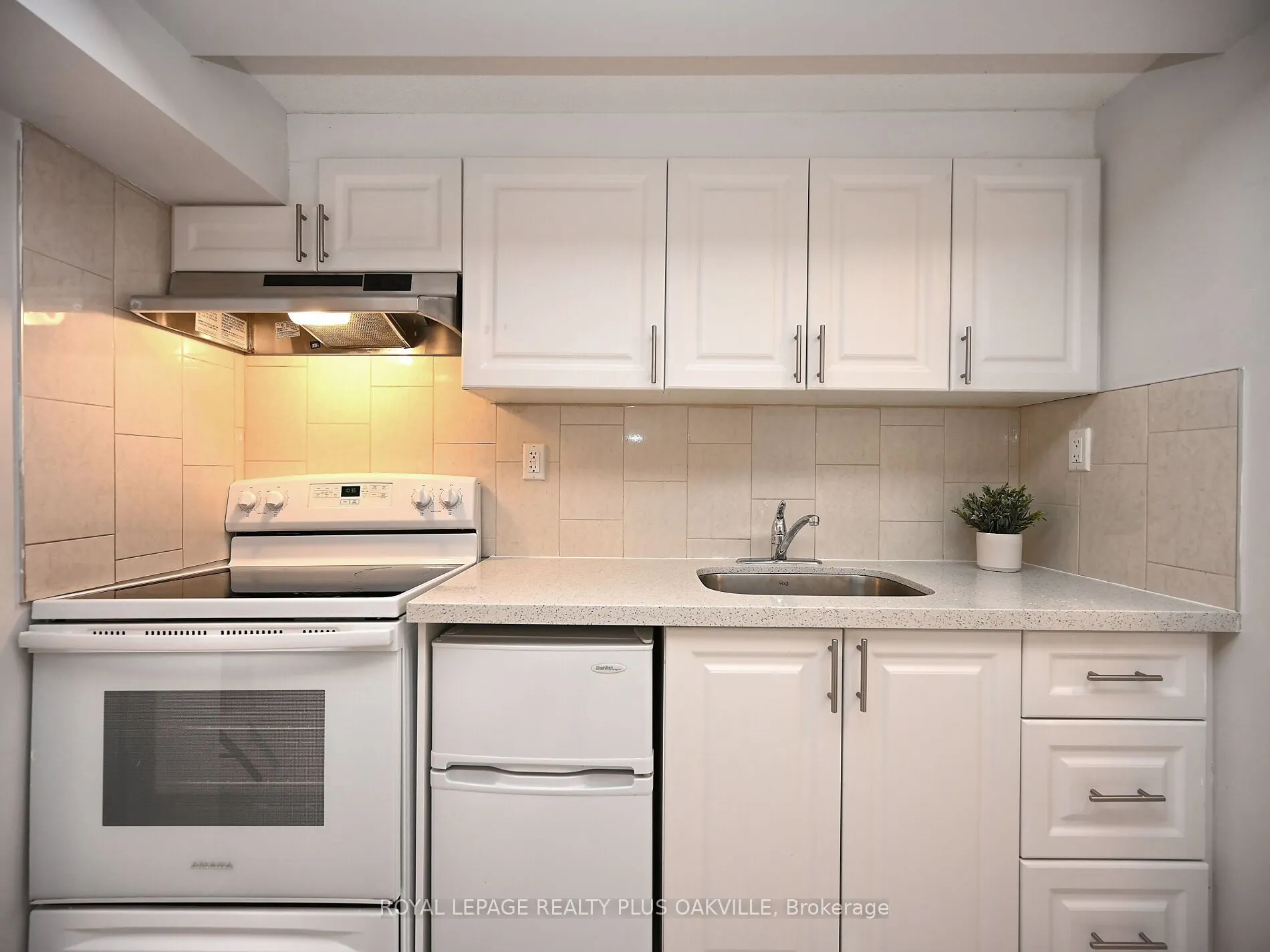 2280 Baronwood Drive, #90