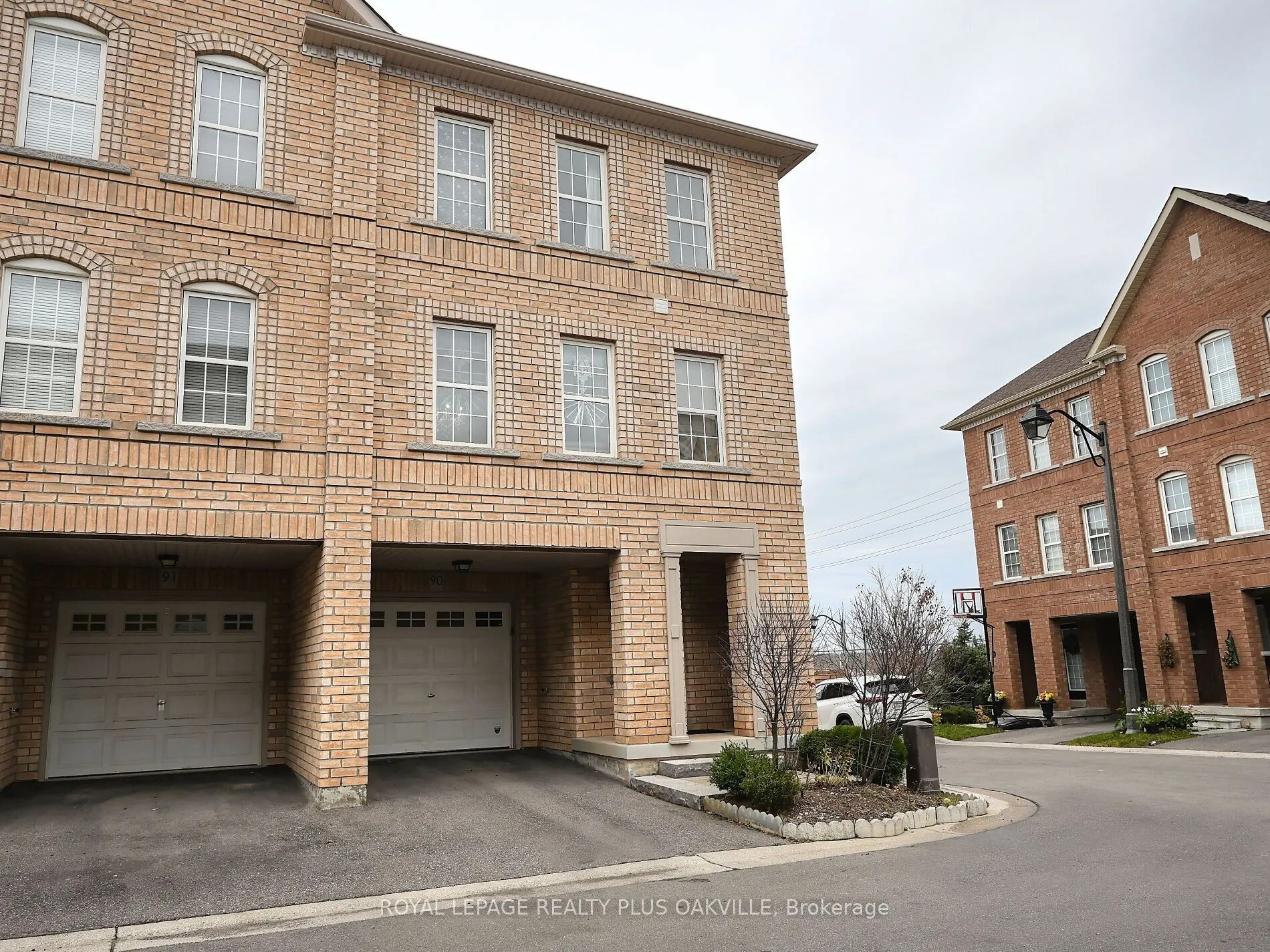 2280 Baronwood Drive, #90