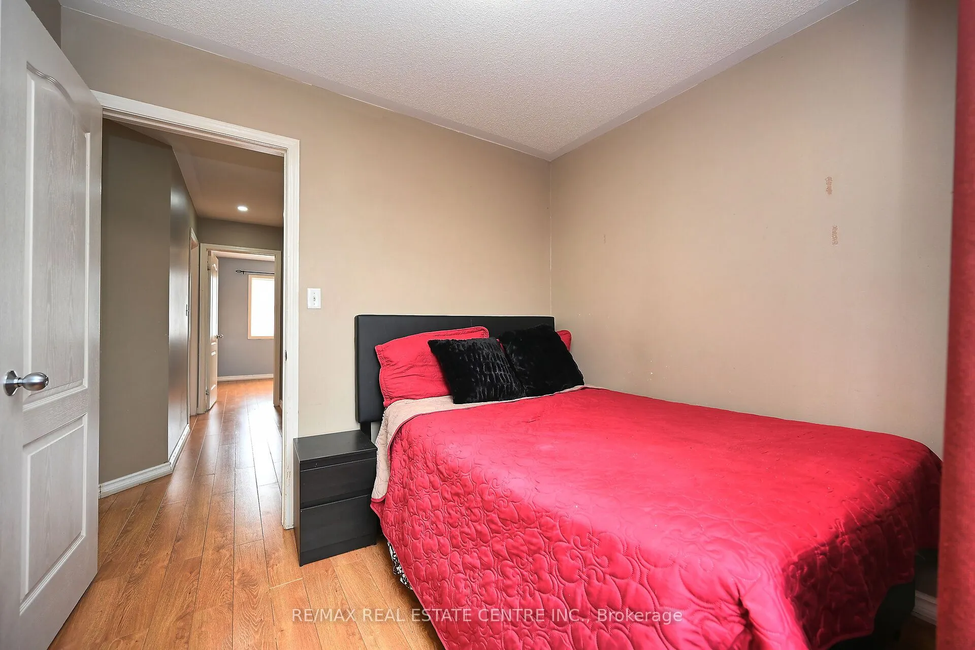 39 Decker Hollow Circle